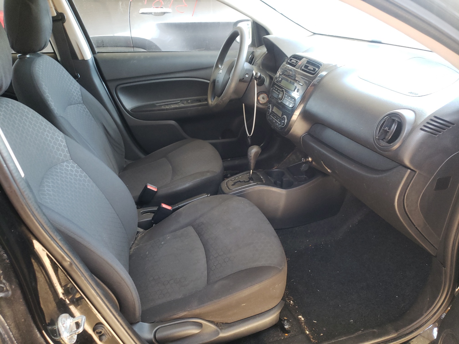 Photo 5 from auction – 2014 MITSUBISHI MIRAGE with VIN ML32A3HJ5EH024620