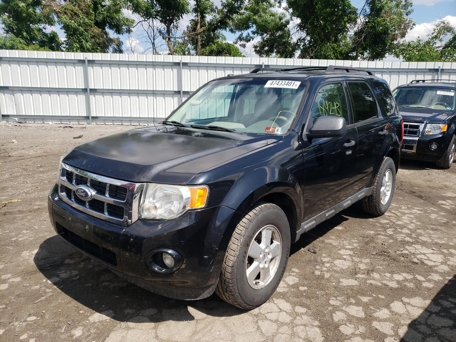 Photo 2 from auction – 2010 FORD ESCAPE XLT with VIN 1FMCU9DG2AKD24940