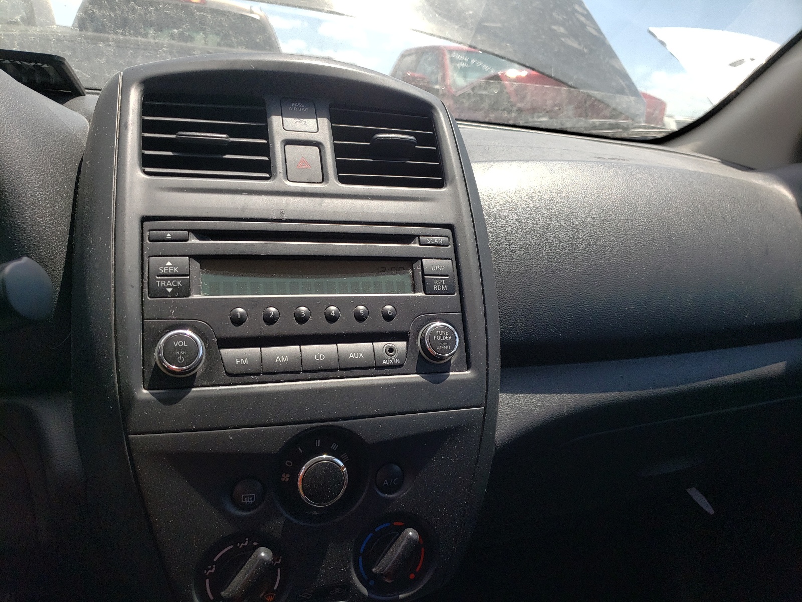 Zdjęcie 9 z aukcji – 2016 NISSAN VERSA S z VIN 3N1CN7AP3GL883238