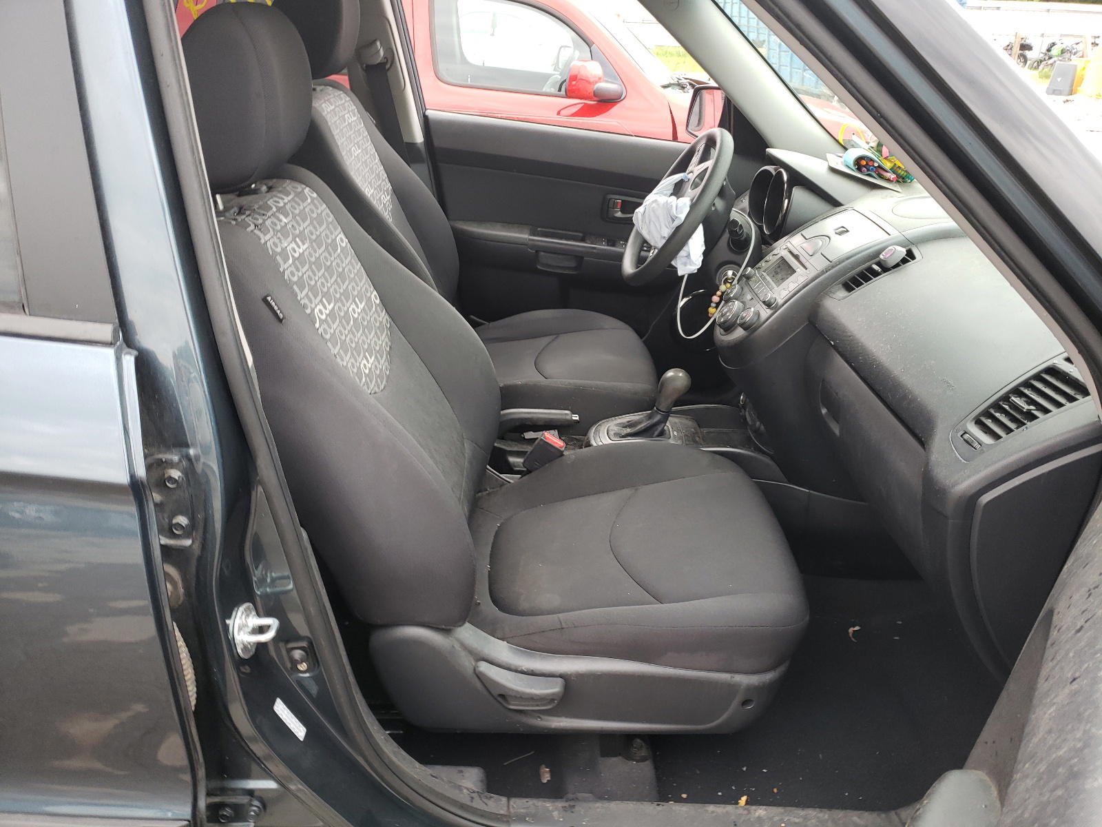 Photo 5 from auction – 2011 KIA SOUL + with VIN KNDJT2A21B7348830