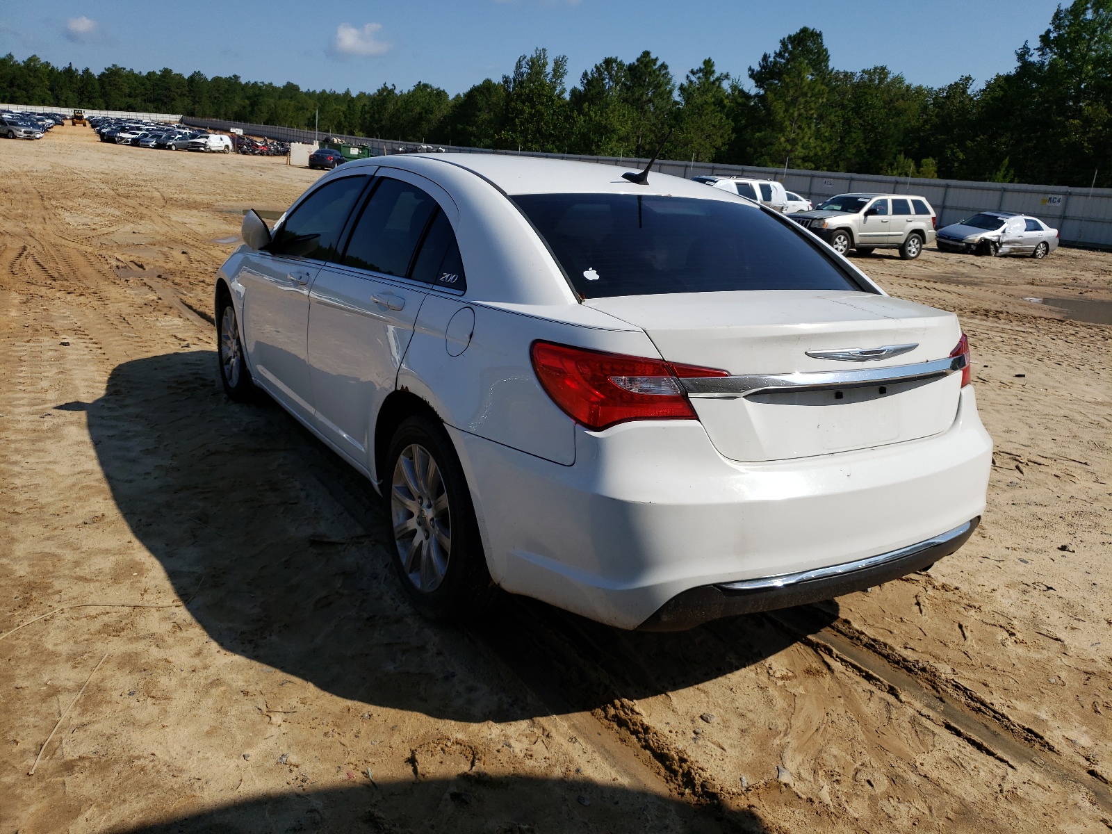 Photo 3 from auction – 2014 CHRYSLER 200 TOURIN with VIN 1C3CCBBB6EN177004