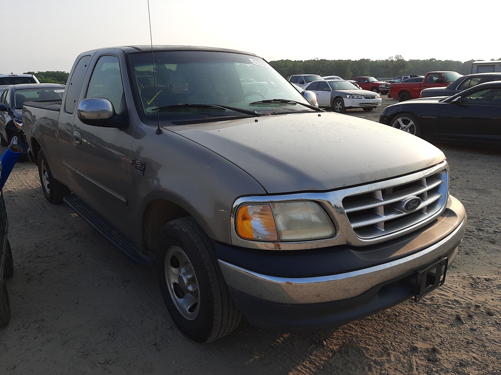 Photo 1 from auction – 2001 FORD F150 with VIN 1FTRX17WX1NA71665