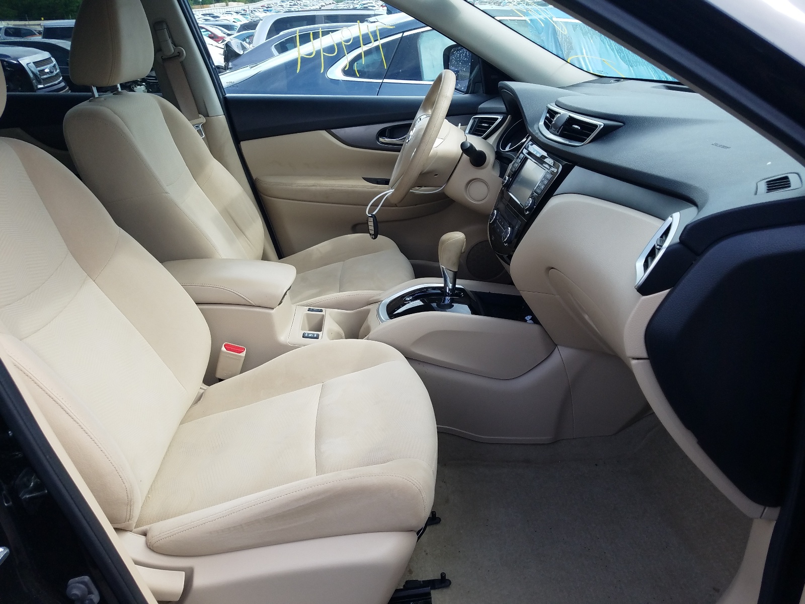 Photo 5 from auction – 2015 NISSAN ROGUE S with VIN KNMAT2MTXFP575542
