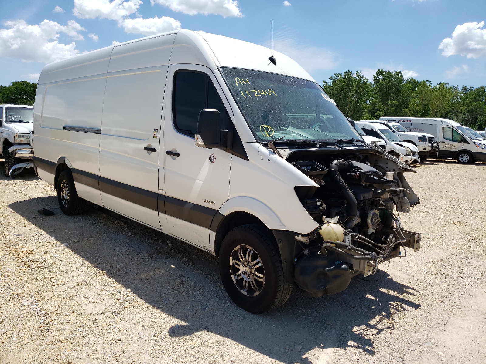 Photo 1 from auction – 2015 MERCEDES-BENZ SPRINTER 2 with VIN WD3PE8DC0FP112469