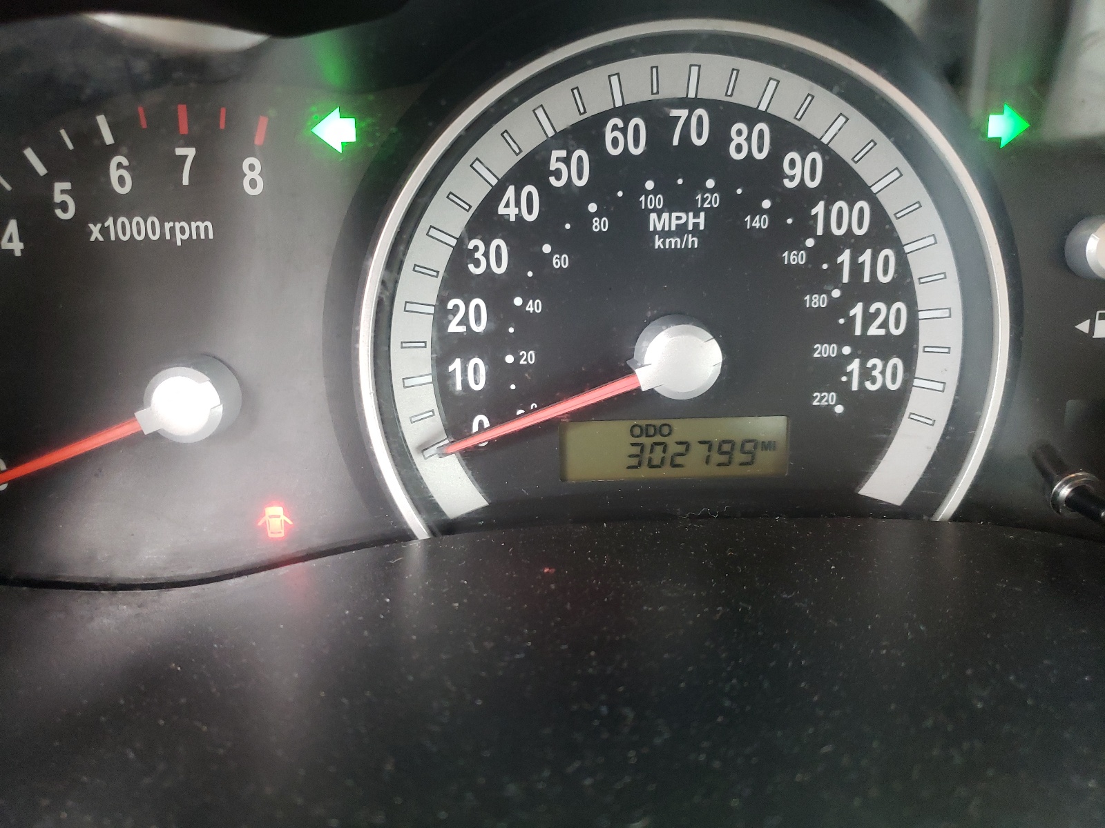 صورة رقم 8 من المزاد - 2007 HYUNDAI ENTOURAGE مع VIN KNDMC233376034158