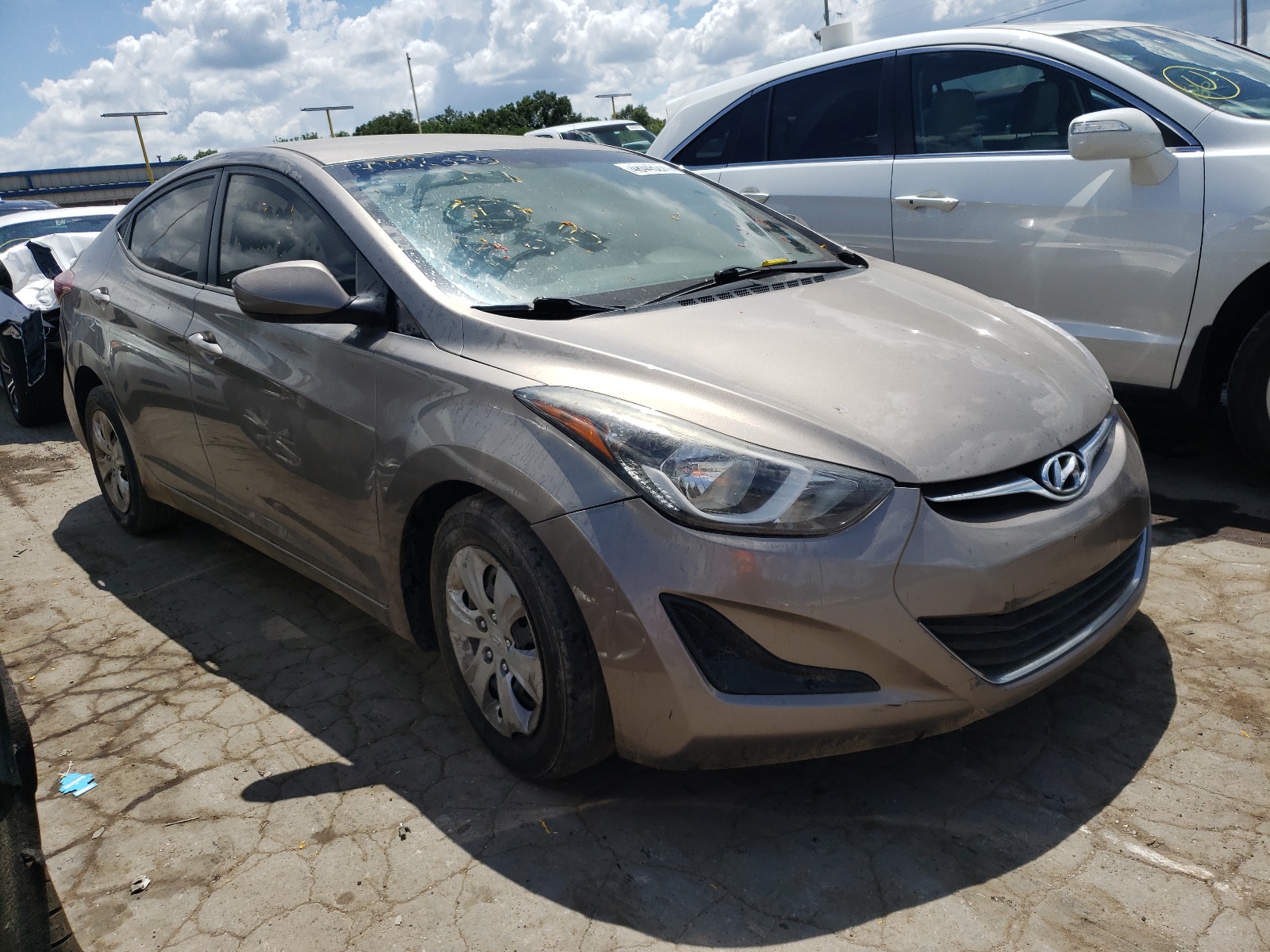 HYUNDAI ELANTRA SE 2016 with VIN 5NPDH4AE6GH736644 - Photo from auction