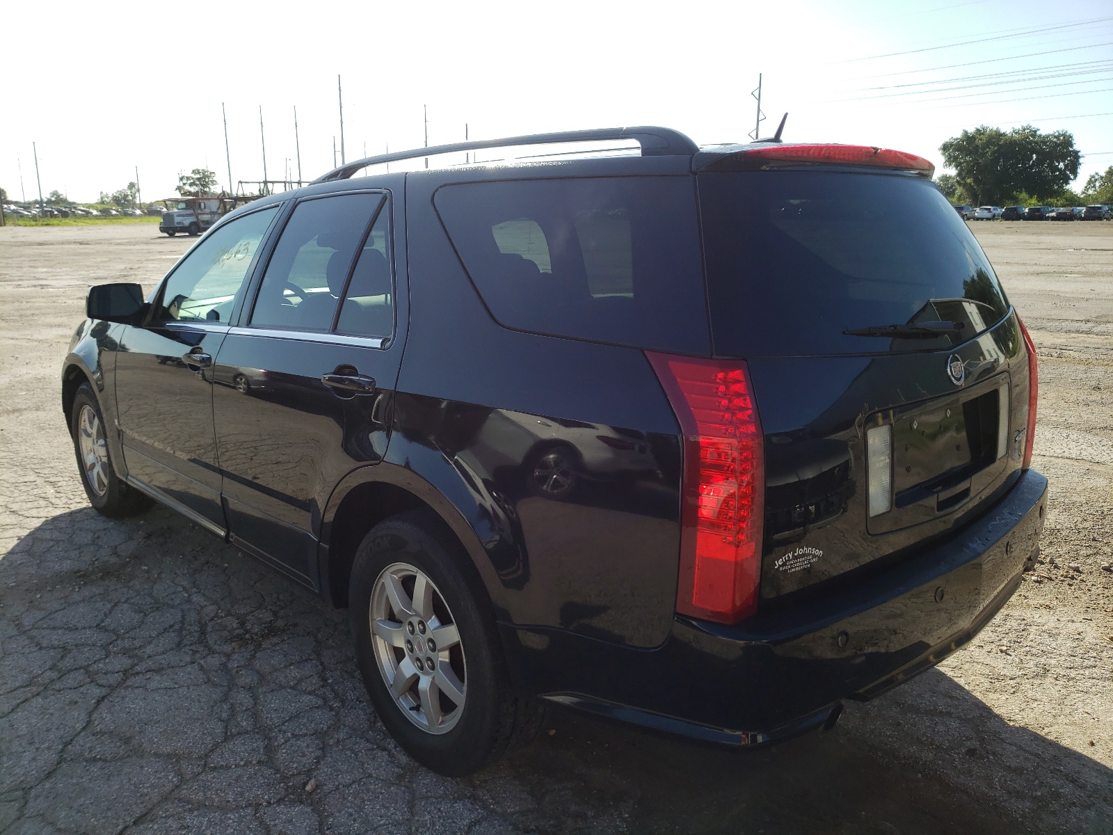 صورة رقم 3 من المزاد - 2009 CADILLAC SRX مع VIN 1GYEE637590101304