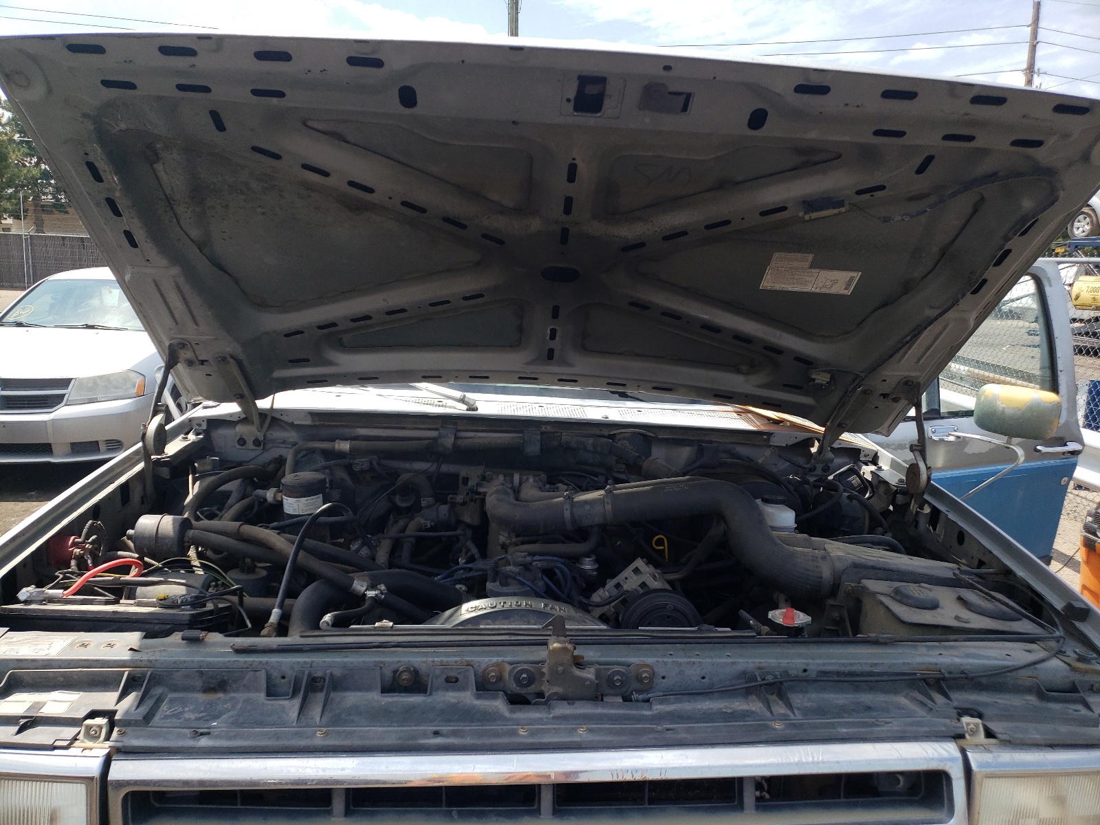Photo 7 from auction – 1990 FORD F250 with VIN 1FTHX26G9LKA72791