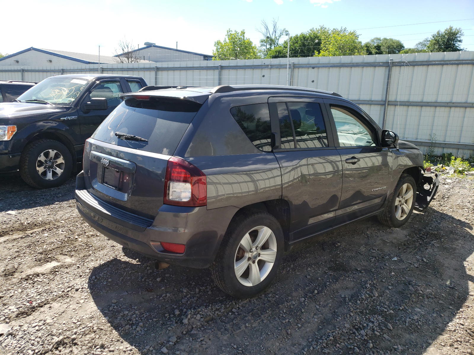 Photo 4 from auction – 2017 JEEP COMPASS SP with VIN 1C4NJCBA3HD147427