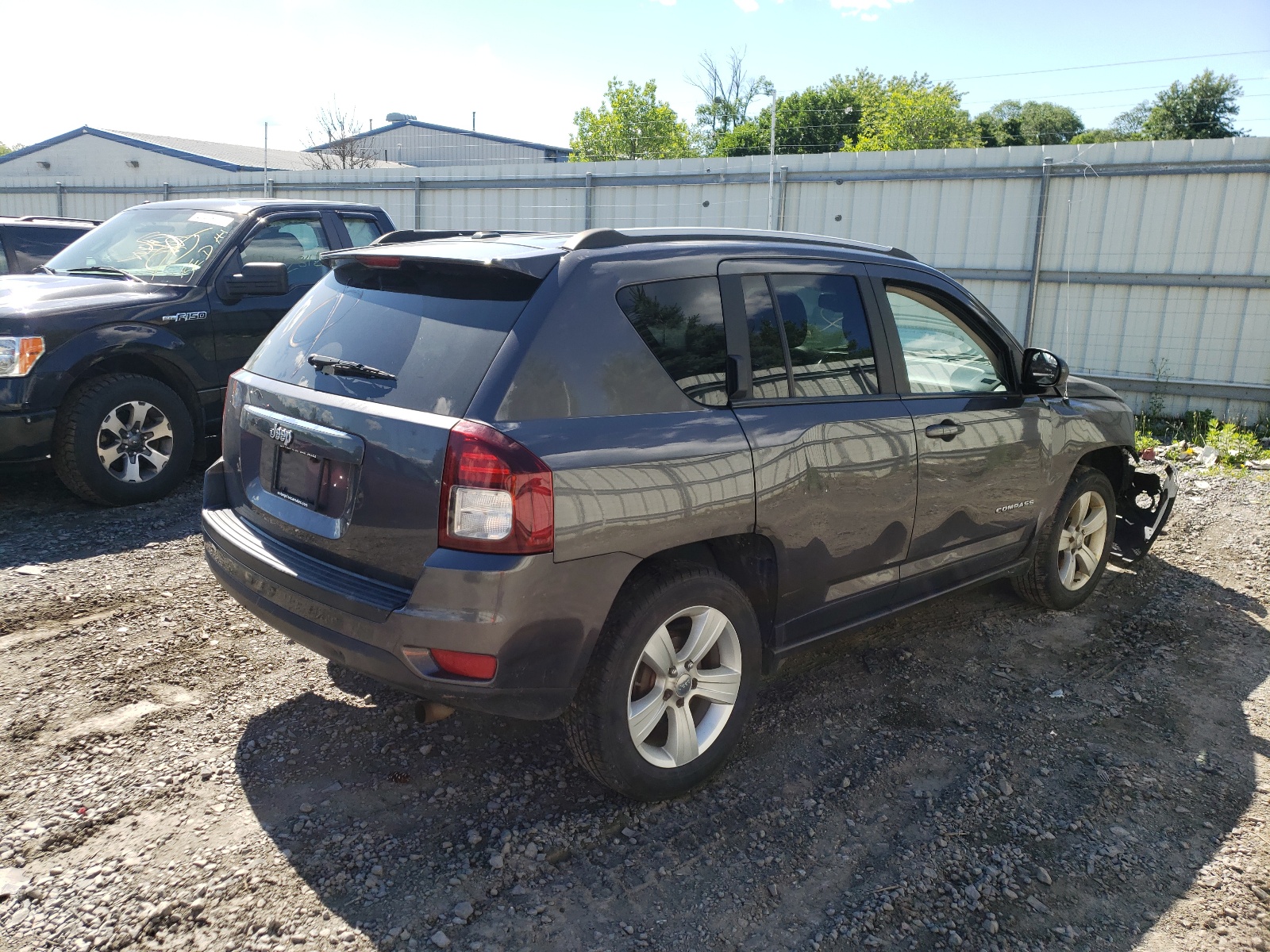 Zdjęcie 4 z aukcji – 2017 JEEP COMPASS SP z VIN 1C4NJCBA3HD147427