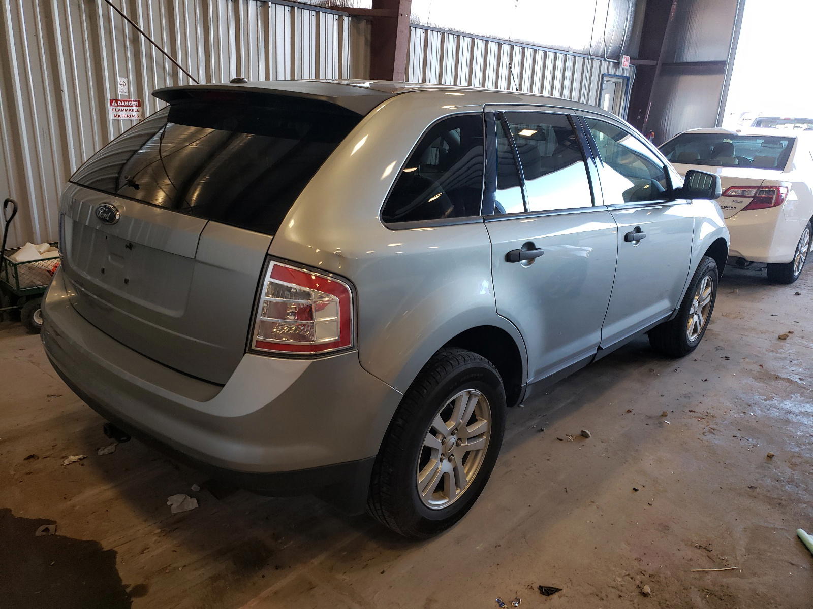 Photo 4 from auction – 2007 FORD EDGE SE with VIN 2FMDK36C07BB55411
