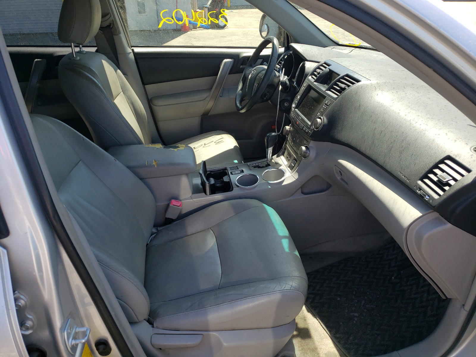 Photo 5 from auction – 2008 TOYOTA HIGHLANDER with VIN JTEDS43A082060850