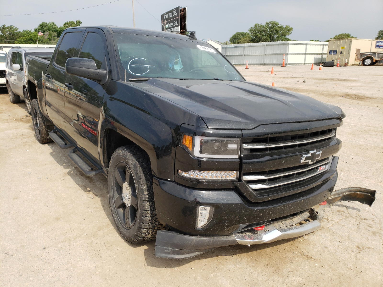 CHEVROLET SILVERADO 2018 with VIN 3GCUKSEC7JG318852 - Photo from auction