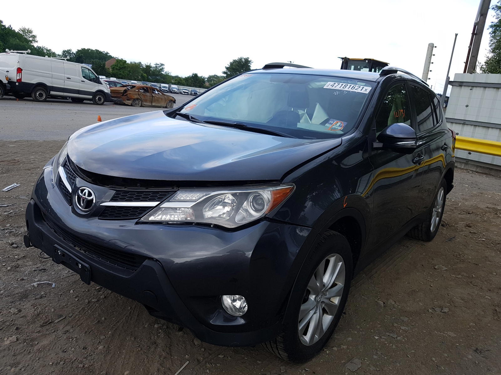 Photo 2 from auction – 2014 TOYOTA RAV4 LIMIT with VIN JTMDFREV5EJ004586