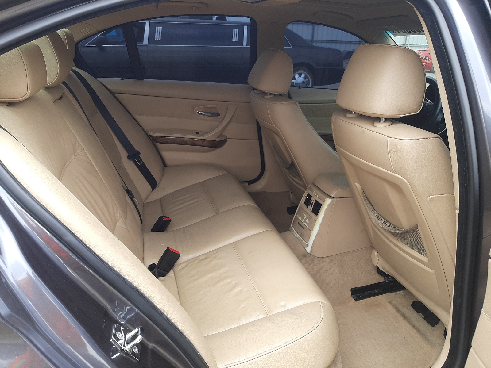 Photo 6 from auction – 2006 BMW 325 I AUTO with VIN WBAVB17566NK30626