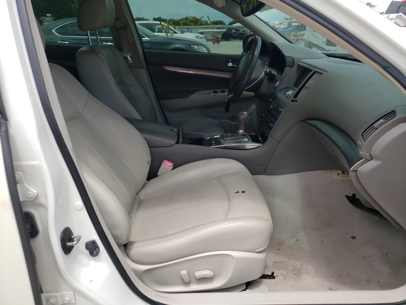Photo 5 from auction – 2011 INFINITI G37 with VIN JN1CV6ARXBM354797