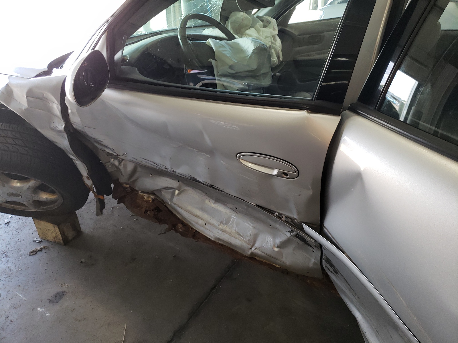 Photo 10 from auction – 2001 BUICK REGAL GS with VIN 2G4WF551X11317986