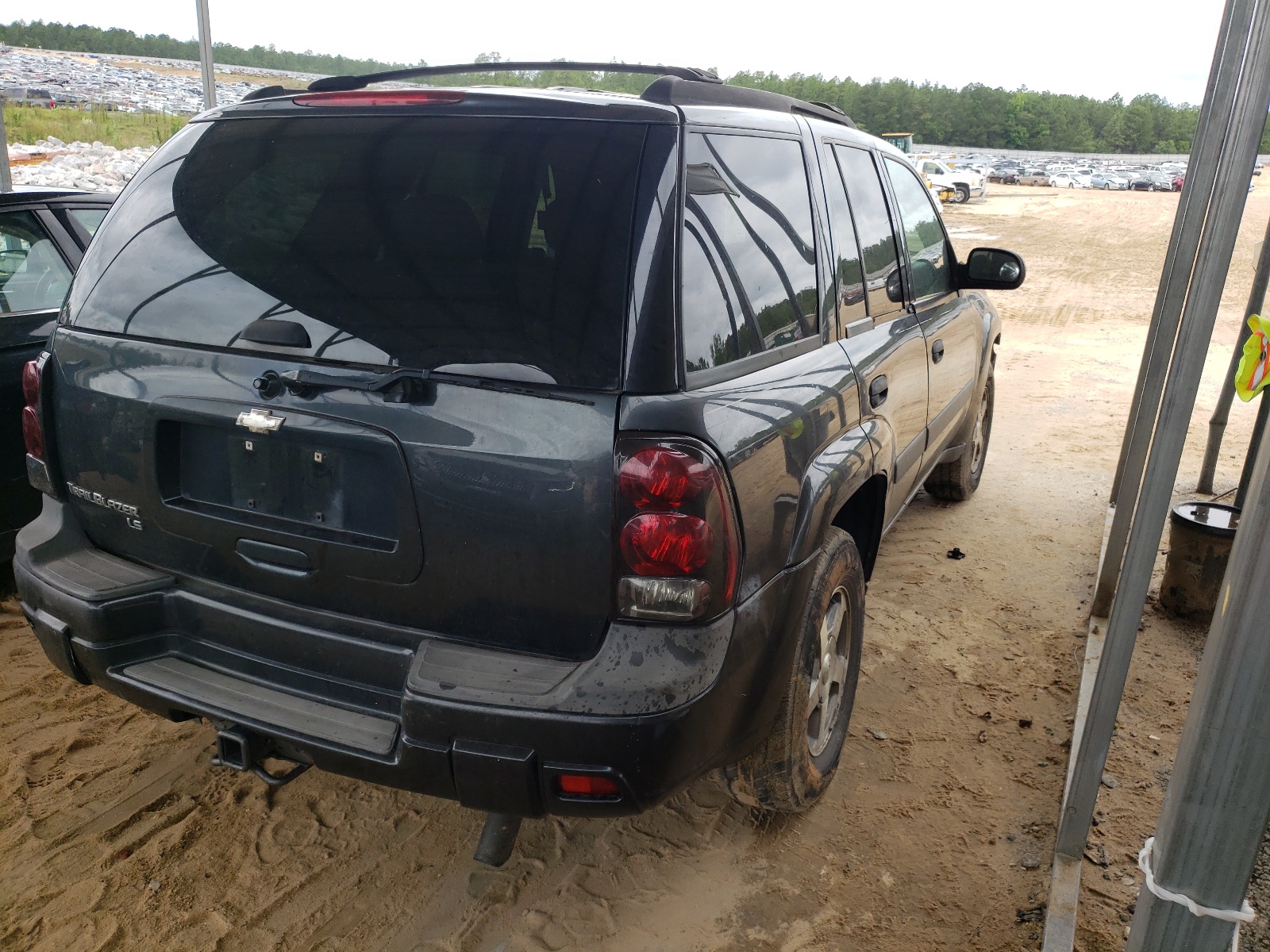 صورة رقم 4 من المزاد - 2005 CHEVROLET TRAILBLAZE مع VIN 1GNDS13S852189367