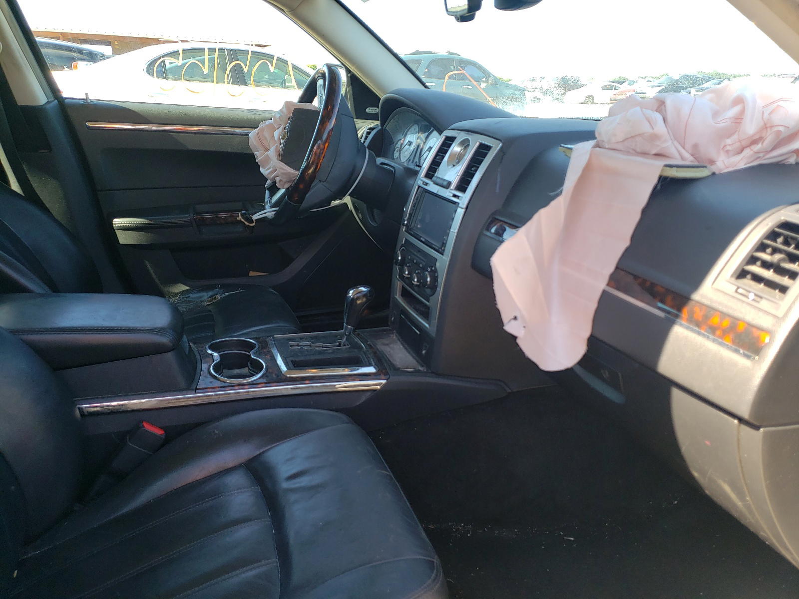 Photo 5 from auction – 2010 CHRYSLER 300C with VIN 2C3CA6CT9AH126670