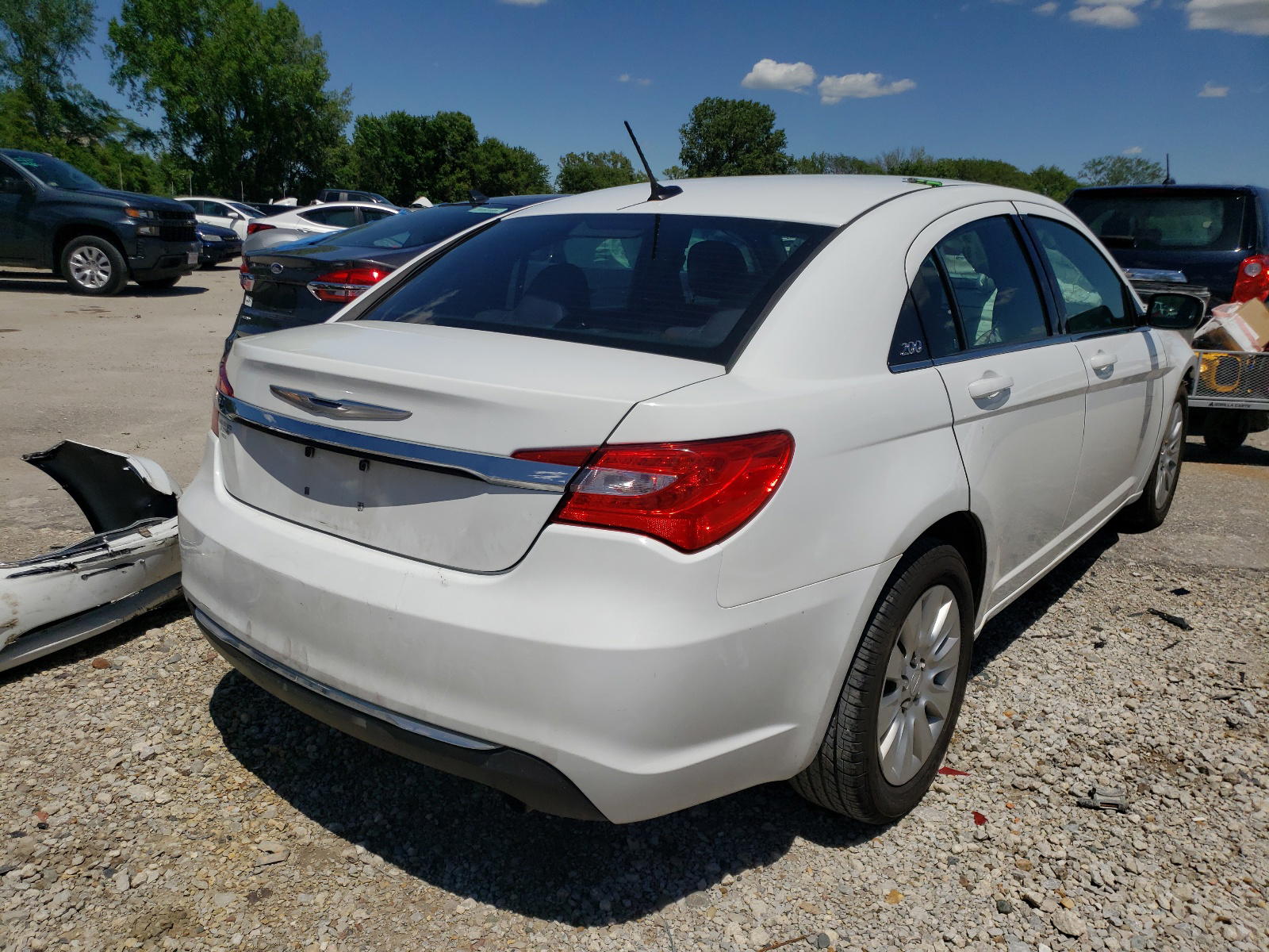 Photo 4 from auction – 2014 CHRYSLER 200 LX with VIN 1C3CCBAB8EN231114