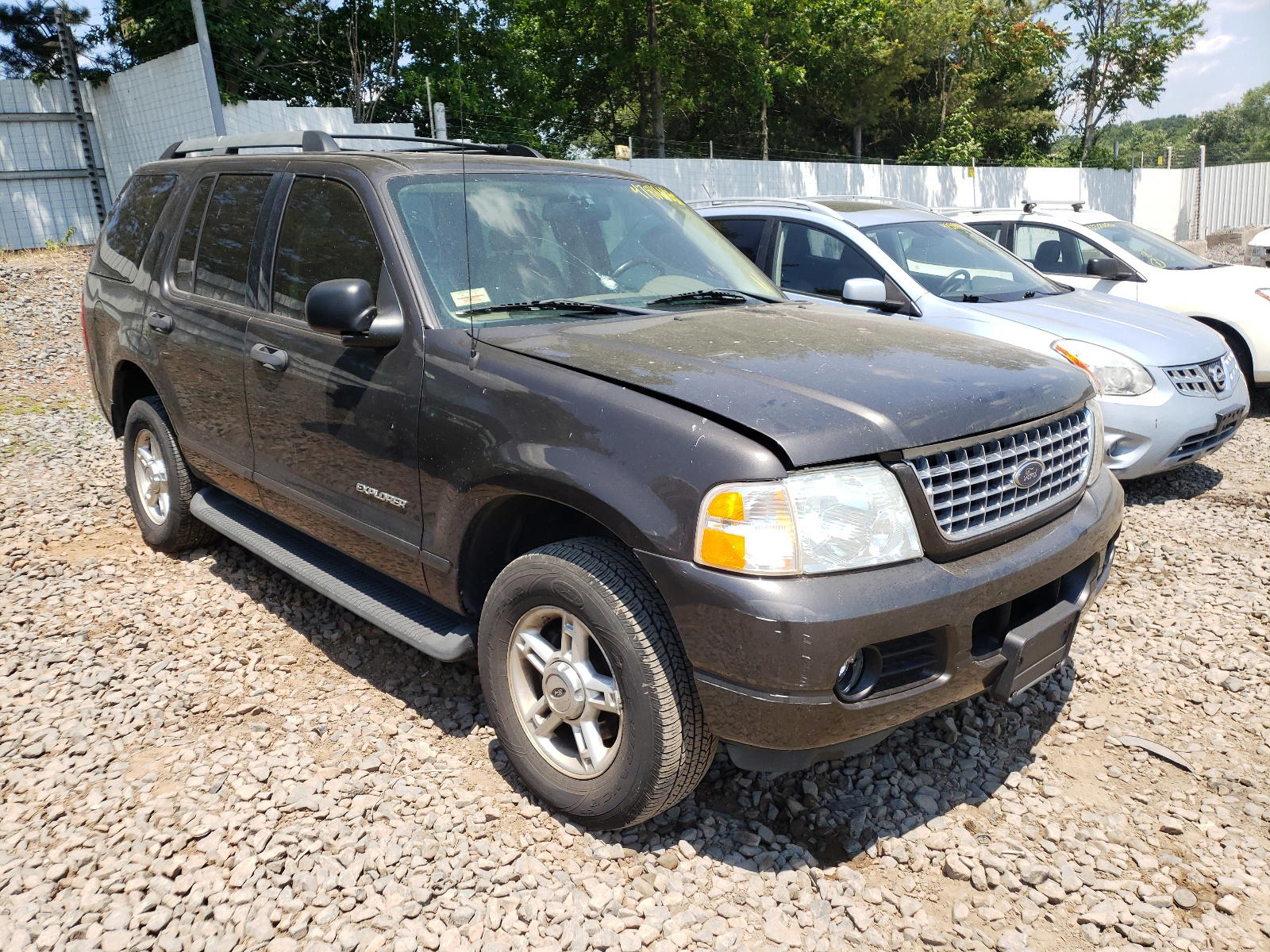 FORD EXPLORER 2005 with VIN 1FMZU73K05UA04675 - Photo from auction