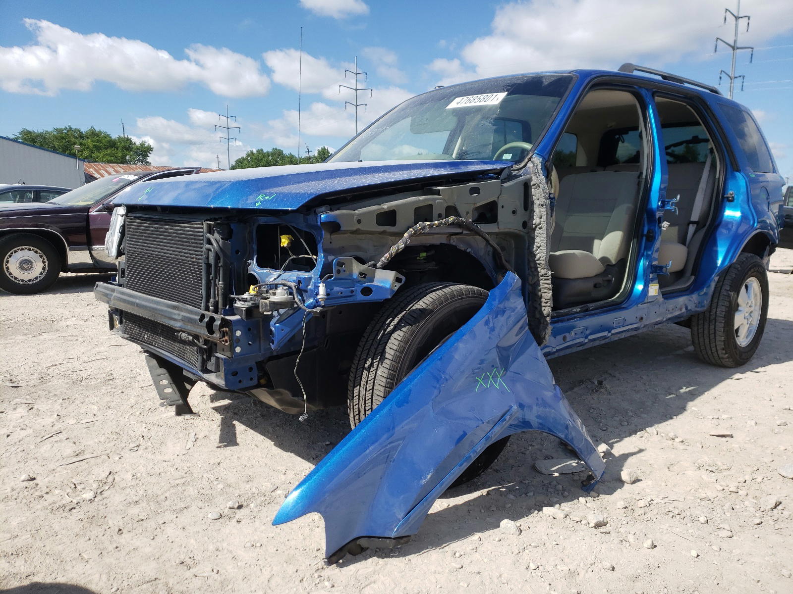 Photo 2 from auction – 2012 FORD ESCAPE with VIN 1FMCU0DG7CKB29897