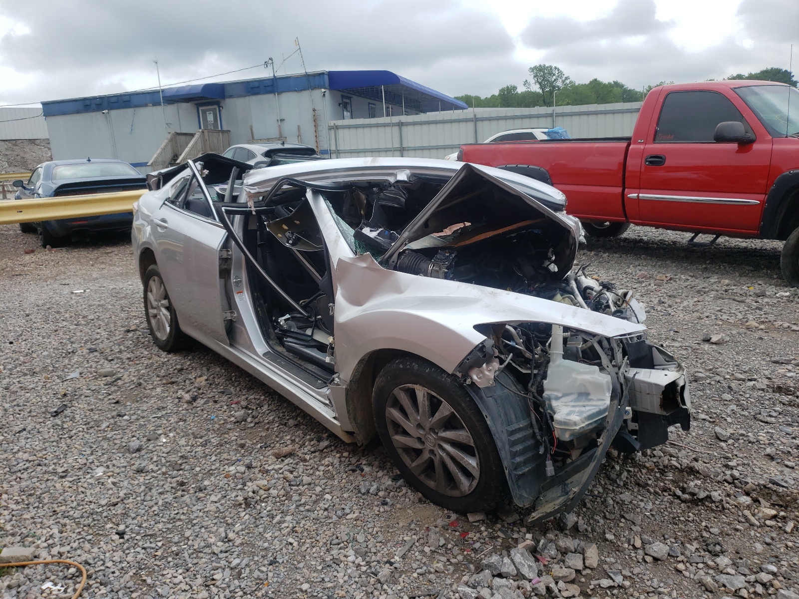 MAZDA 6 I 2012 with VIN 1YVHZ8DH6C5M08995 - Photo from auction