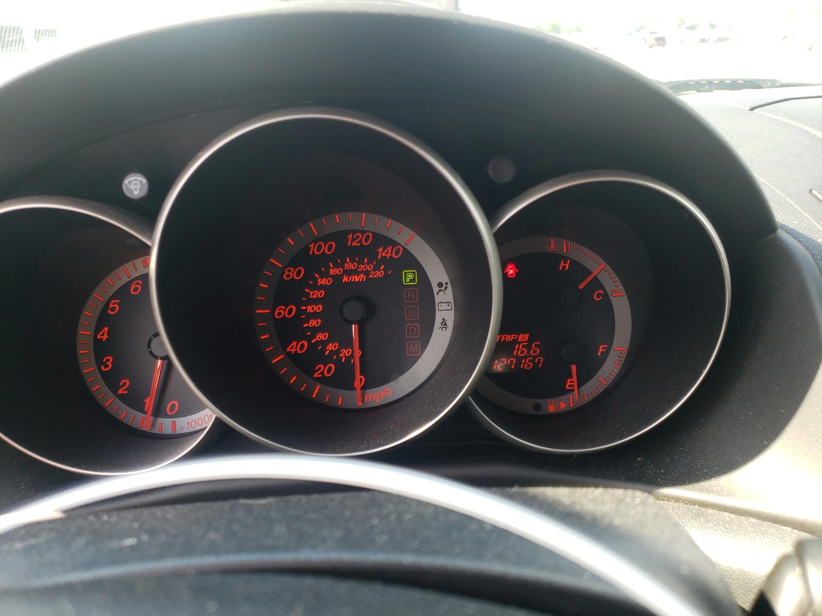 Photo 8 from auction – 2005 MAZDA 3 HATCHBAC with VIN JM1BK343551253468