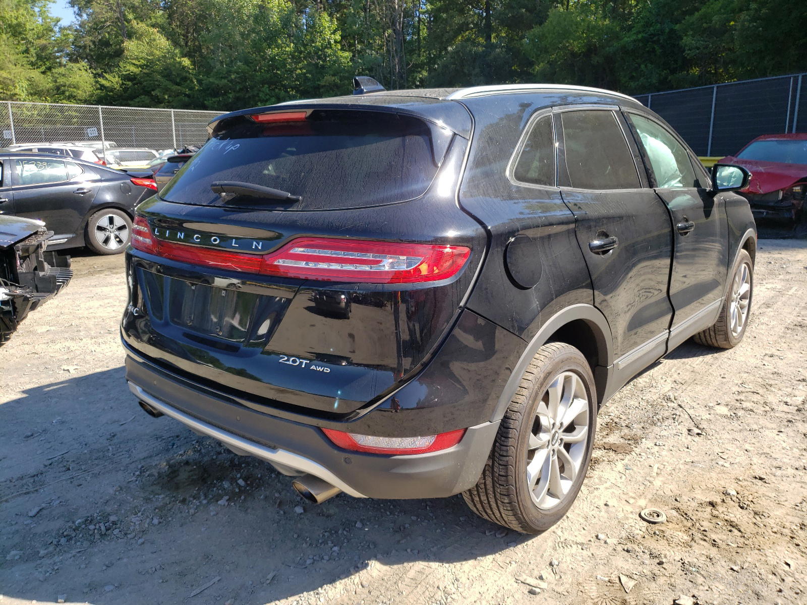 Photo 4 from auction – 2017 LINCOLN MKC SELECT with VIN 5LMCJ2D94HUL55992