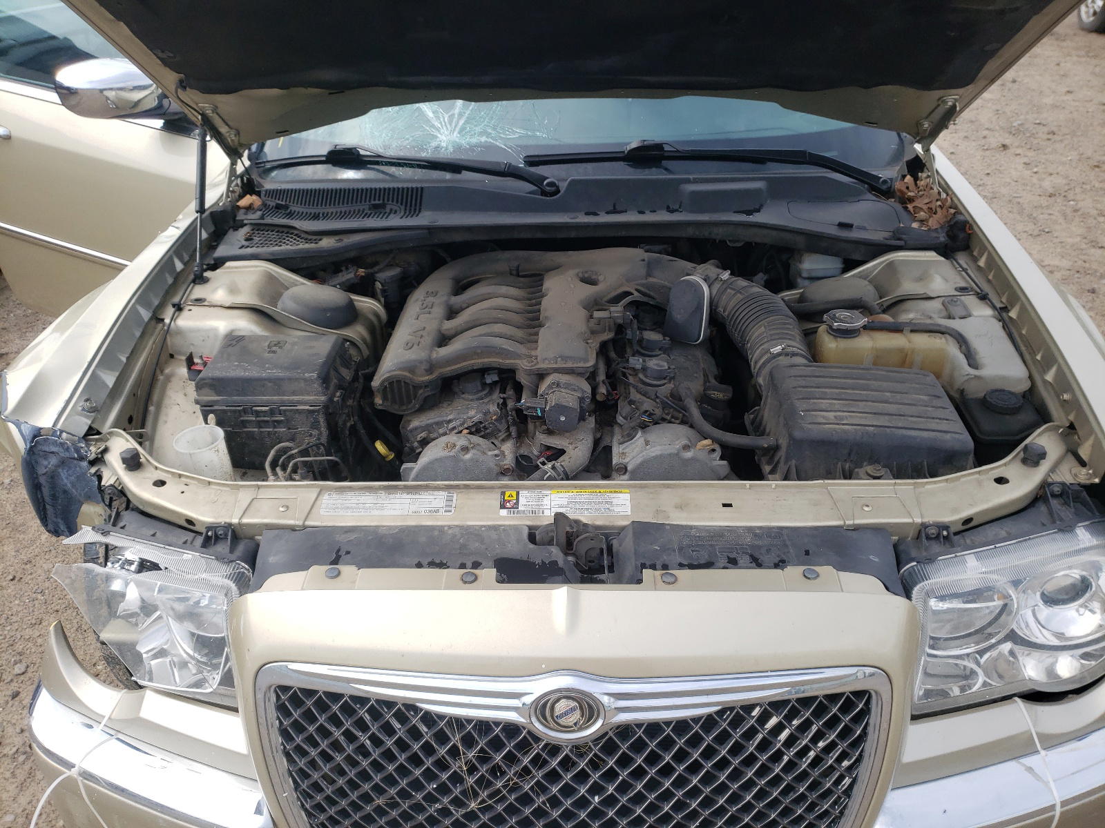 Photo 7 from auction – 2010 CHRYSLER 300 LIMITE with VIN 2C3CA3CV1AH184658