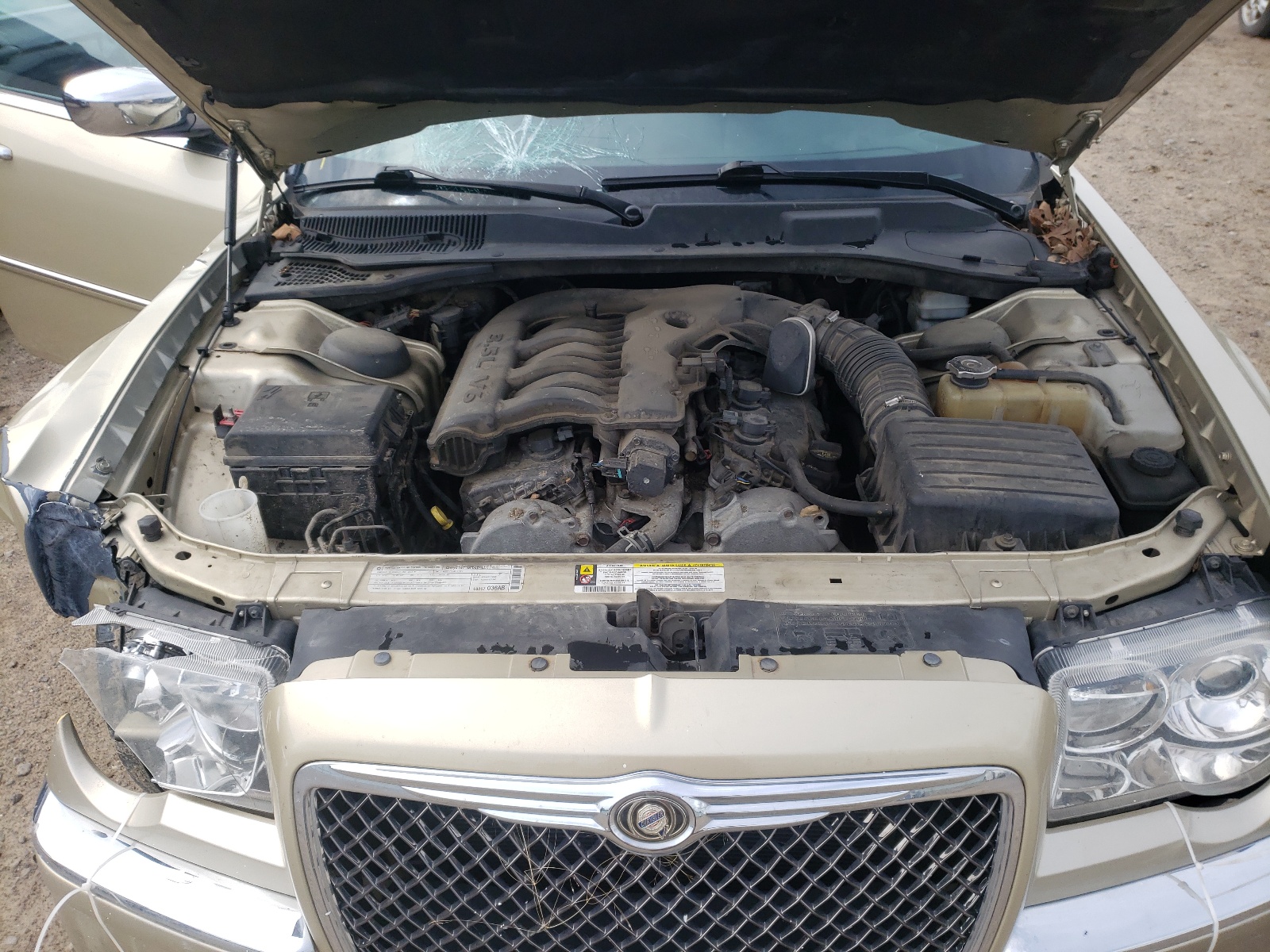 Фото 7 с аукциона – 2010 CHRYSLER 300 LIMITE с VIN 2C3CA3CV1AH184658