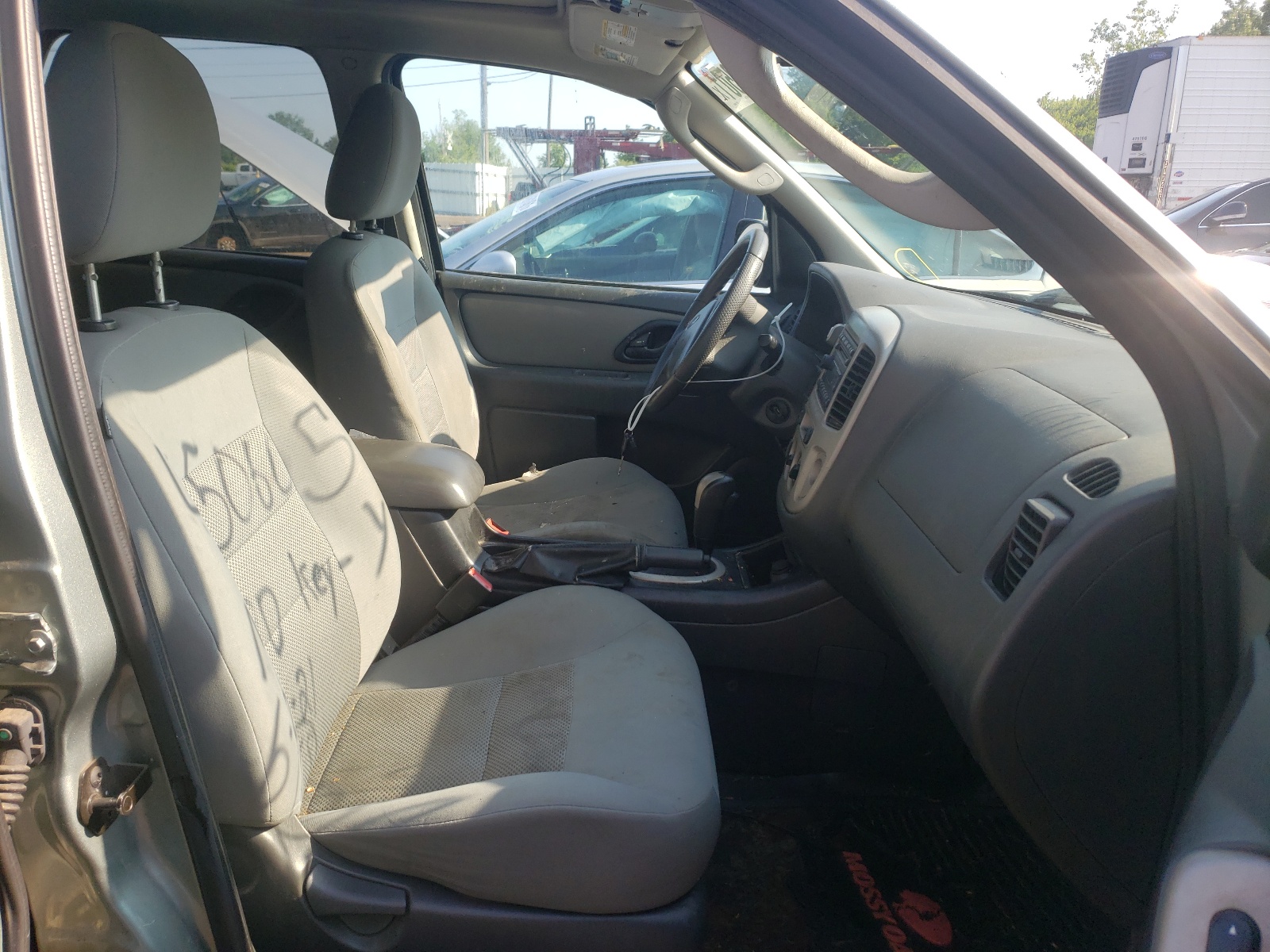Photo 5 from auction – 2007 FORD ESCAPE XLT with VIN 1FMCU93Z57KA98887