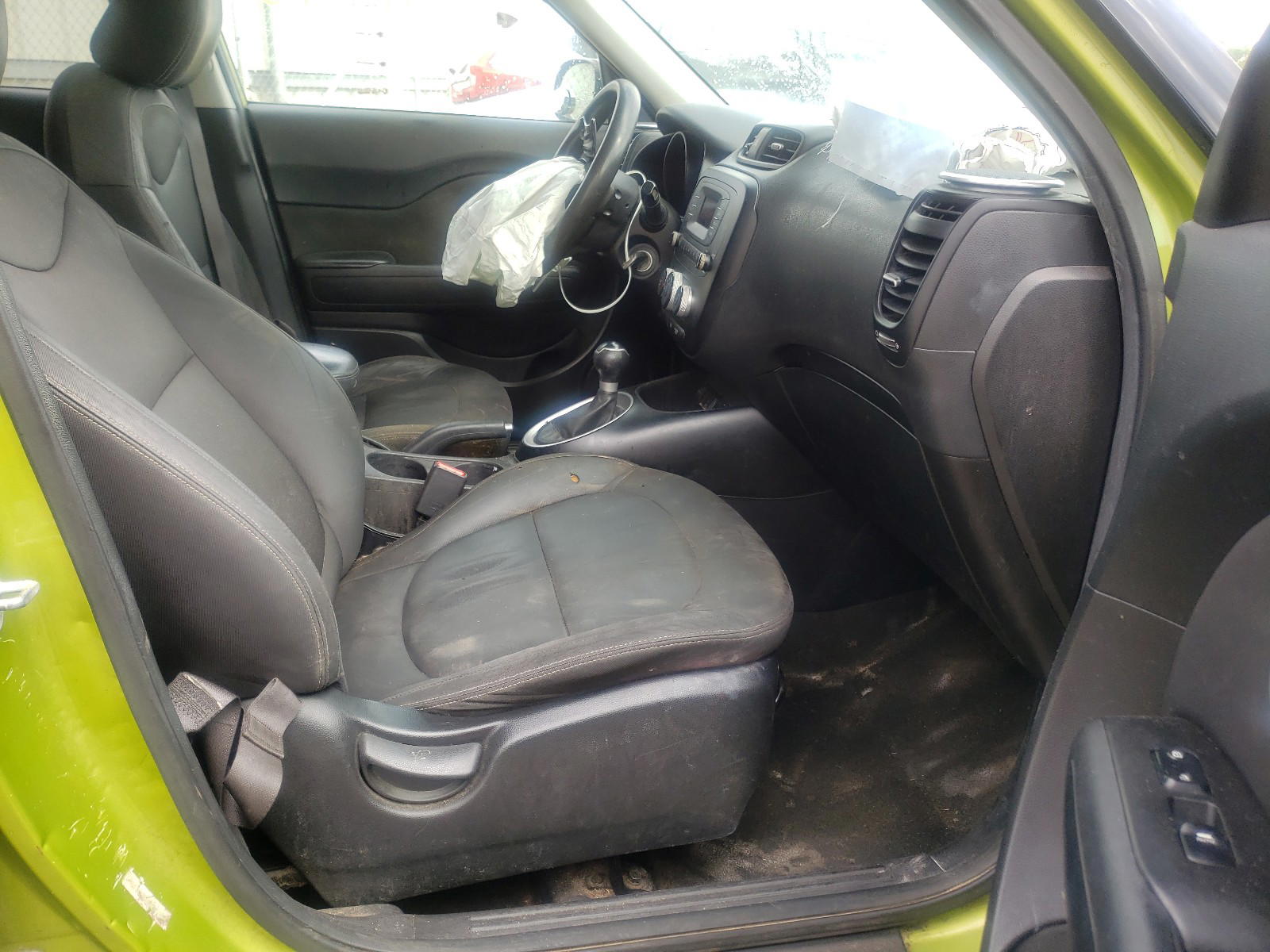 Photo 5 from auction – 2014 KIA SOUL with VIN KNDJN2A26E7726901
