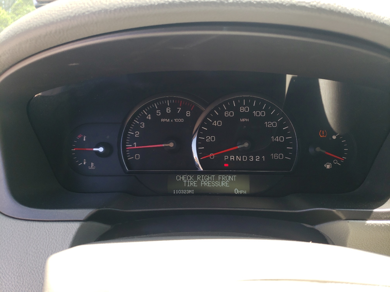 Photo 8 from auction – 2006 CADILLAC DTS with VIN 1G6KD57Y96U215838