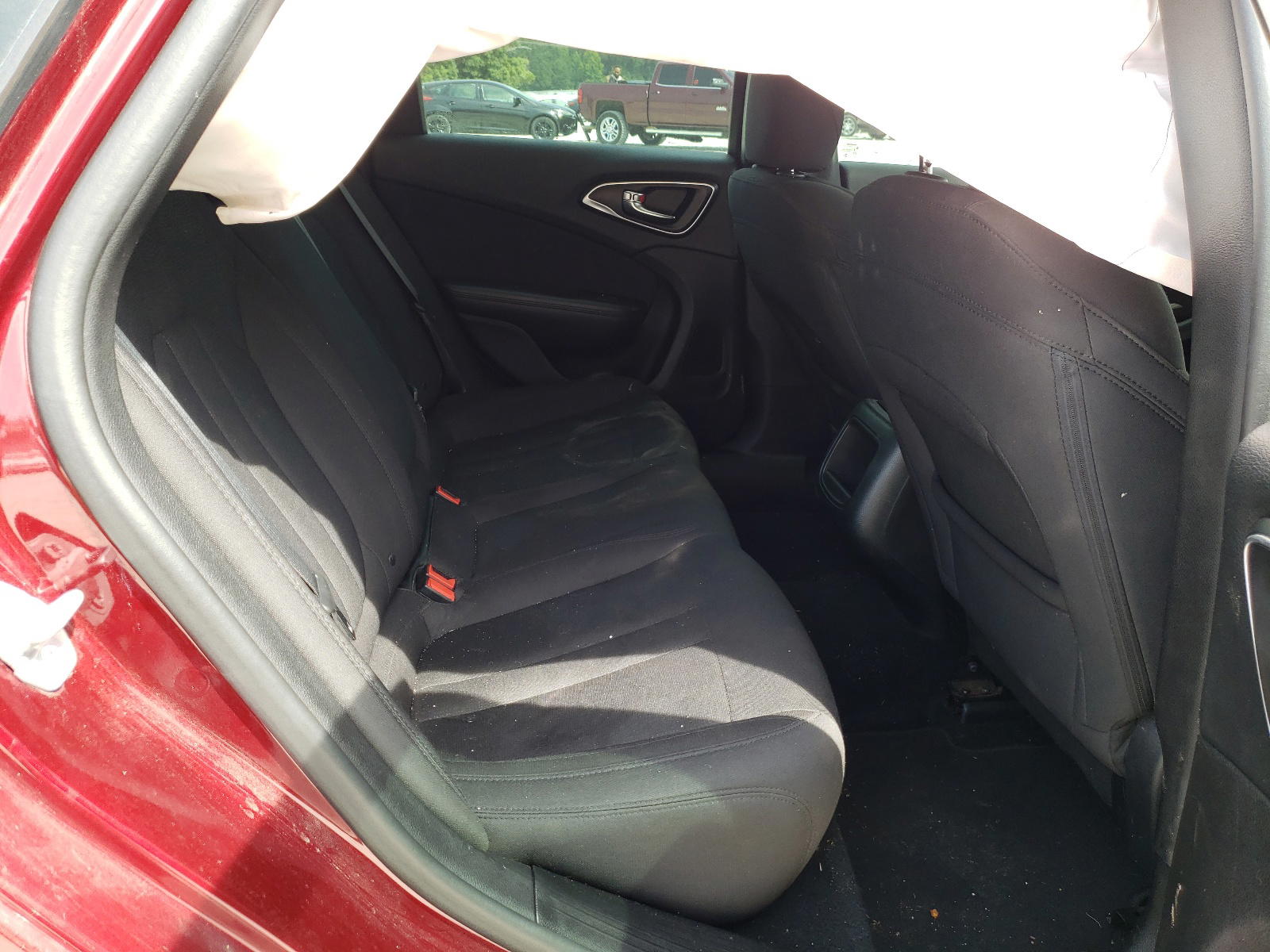Photo 6 from auction – 2015 CHRYSLER 200 LIMITE with VIN 1C3CCCAB8FN642035