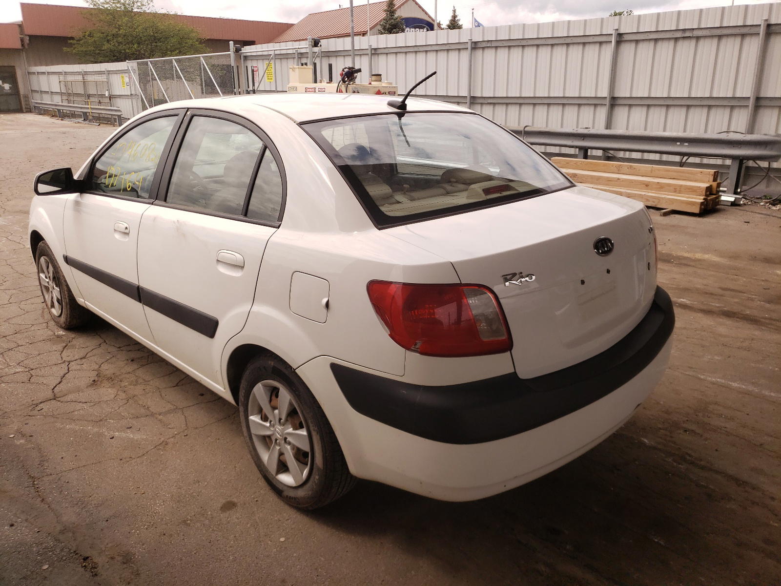 Photo 3 from auction – 2009 KIA RIO BASE with VIN KNADE223796504543