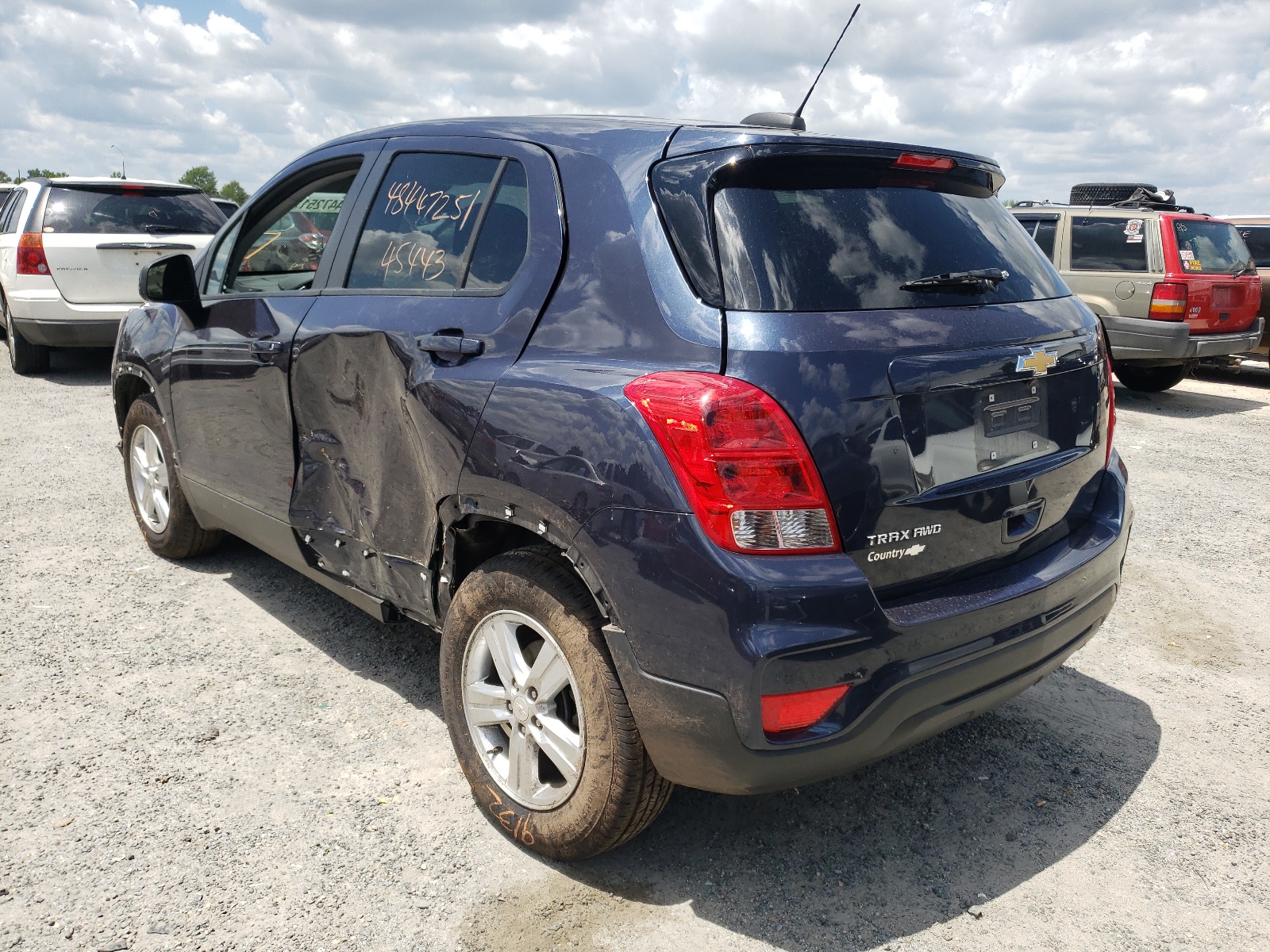 Photo 3 from auction – 2019 CHEVROLET TRAX LS with VIN 3GNCJNSB1KL229712