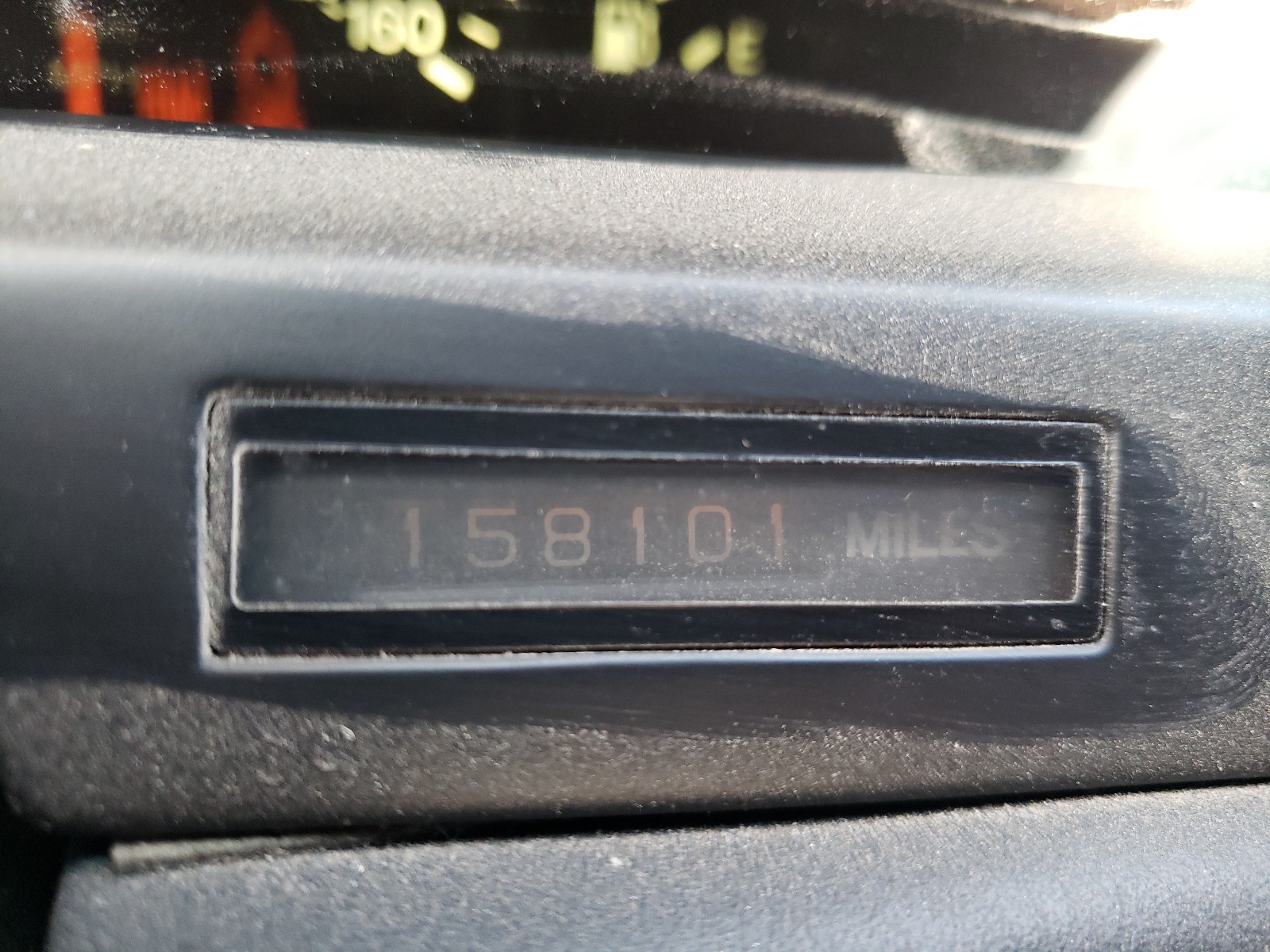 Photo 8 from auction – 1991 LEXUS LS 400 with VIN JT8UF11E0M0047176