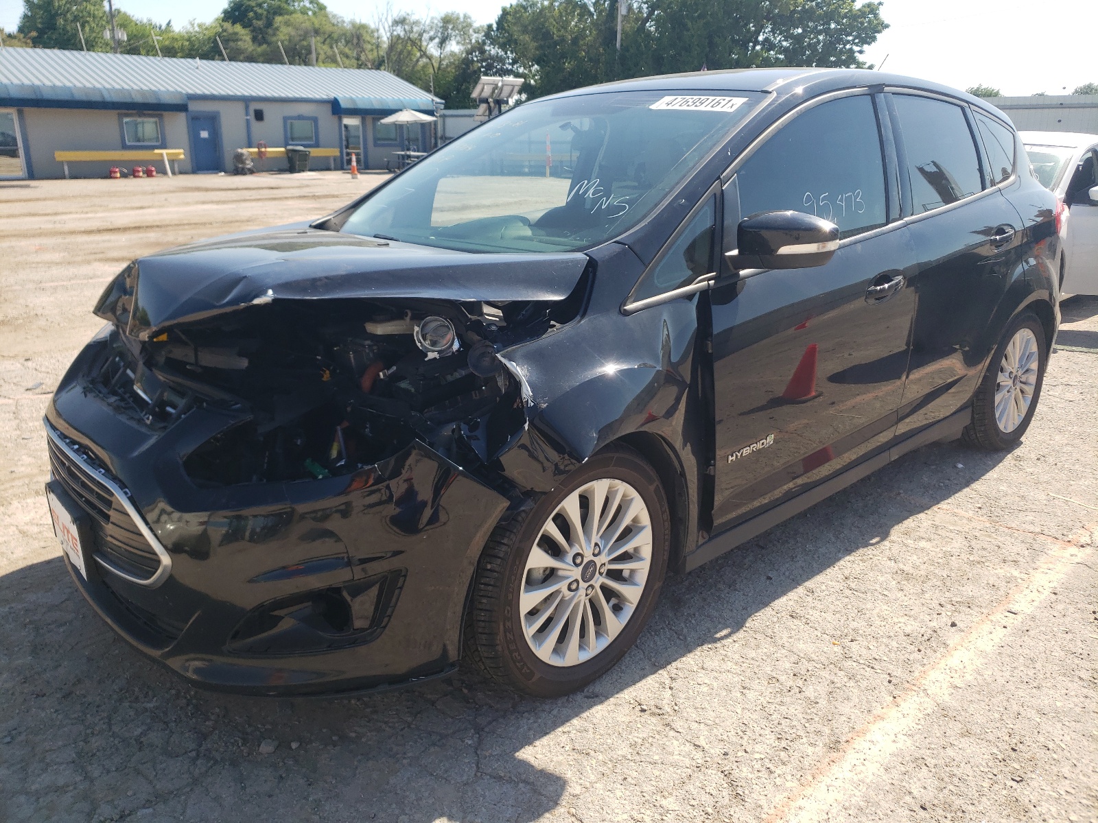 Photo 2 from auction – 2018 FORD C-MAX SE with VIN 1FADP5AU0JL102450