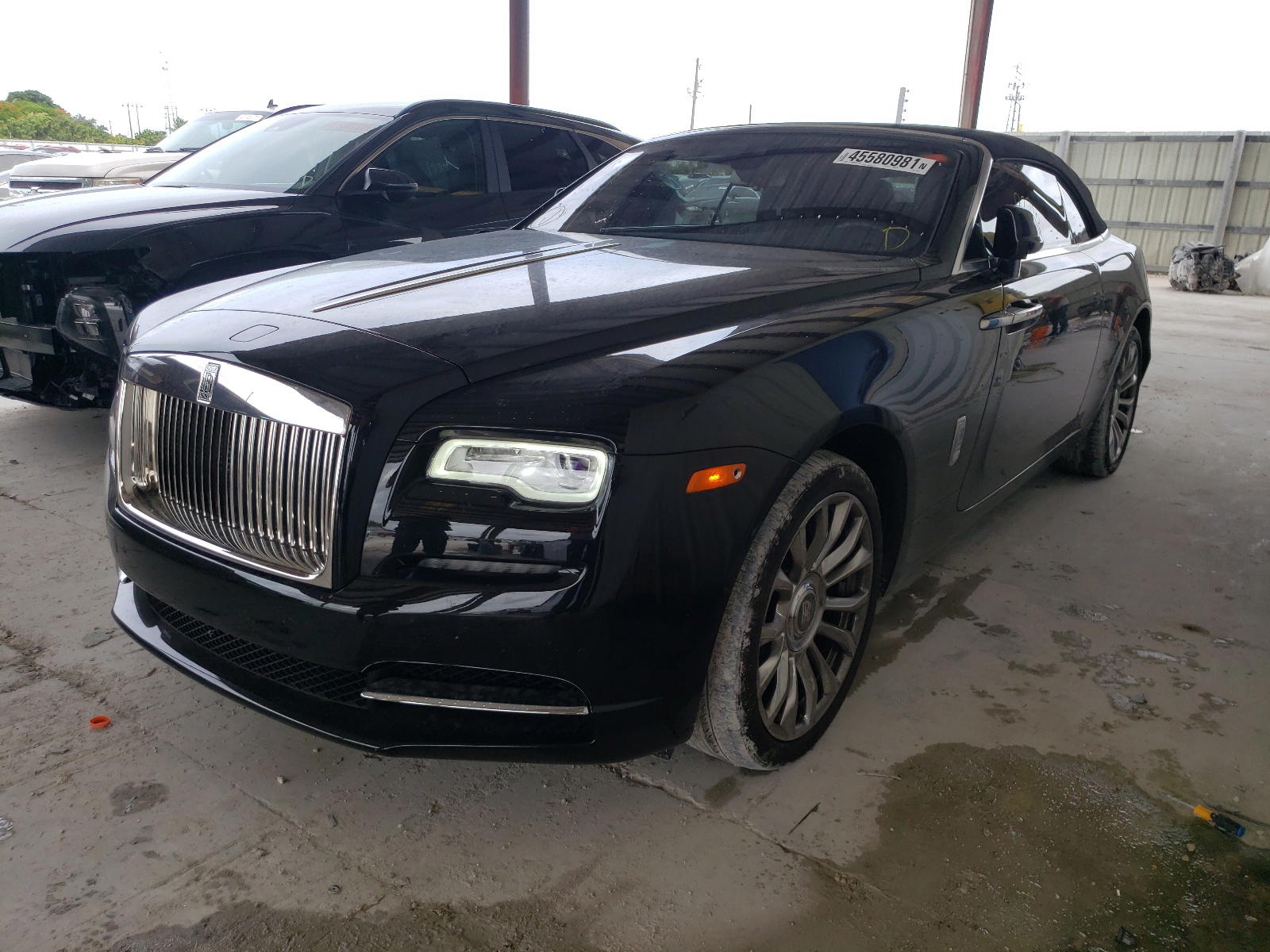 Photo 2 from auction – 2019 ROLLS-ROYCE DAWN with VIN SCA666D51KU115873