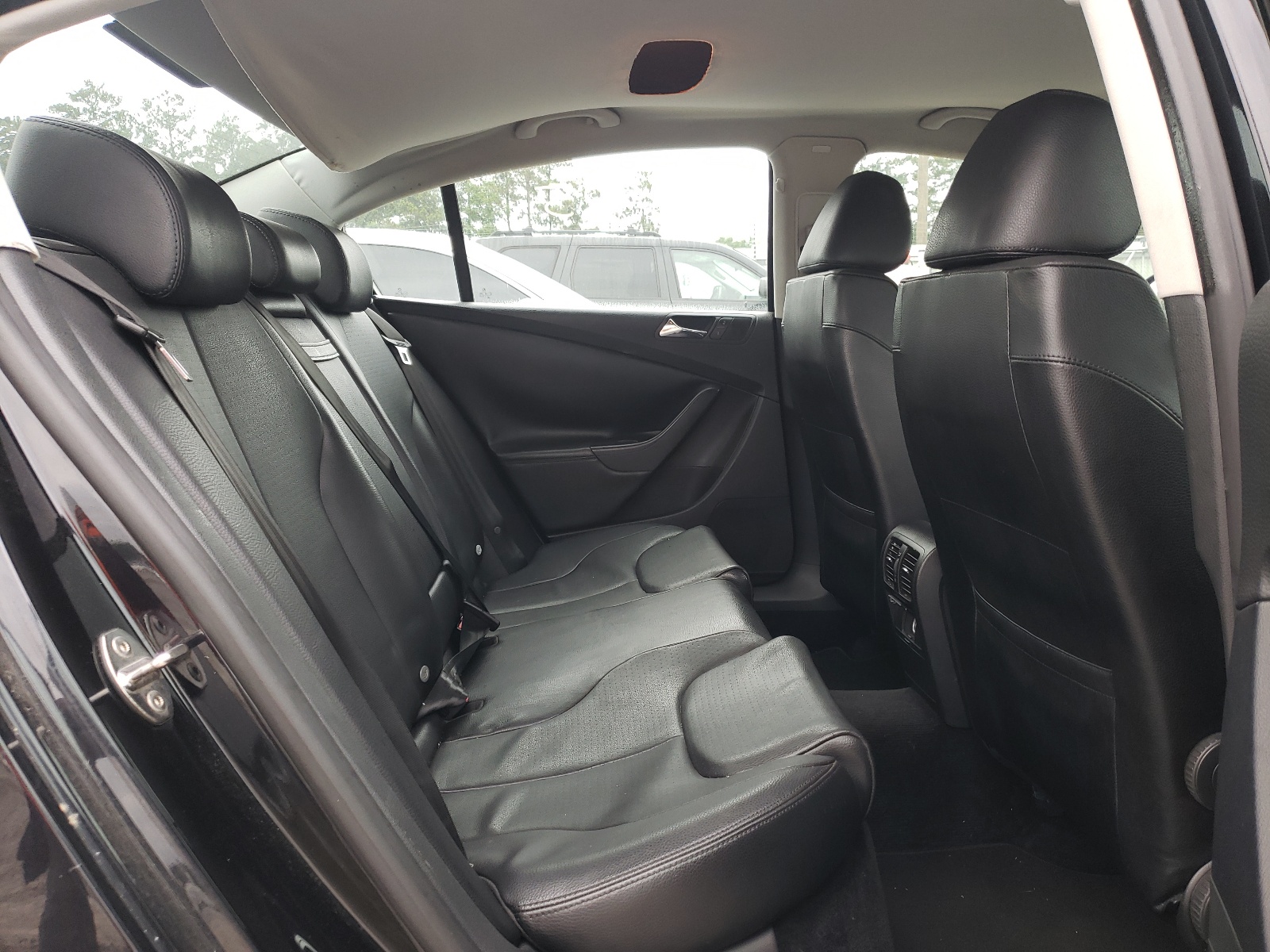 Photo 6 from auction – 2007 VOLKSWAGEN PASSAT 2.0 with VIN WVWAK73C17E149480