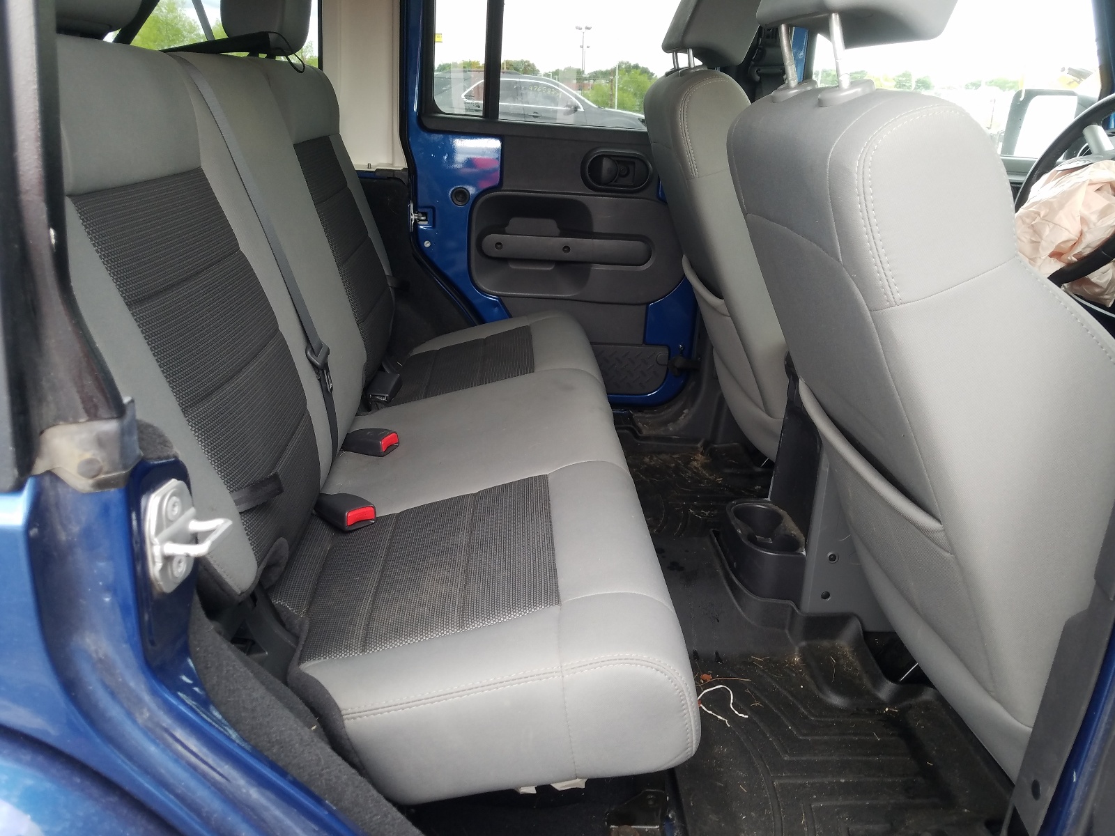 Photo 6 from auction – 2010 JEEP WRANGLER U with VIN 1J4BA5H10AL135215