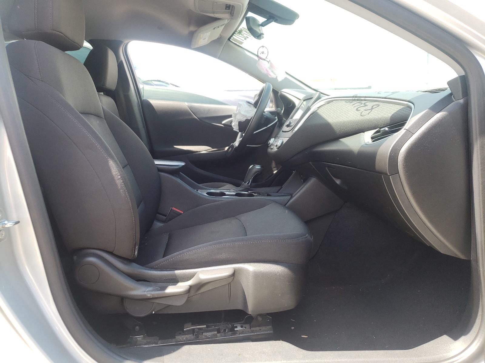 Photo 5 from auction – 2016 CHEVROLET MALIBU LS with VIN 1G1ZB5ST1GF346239