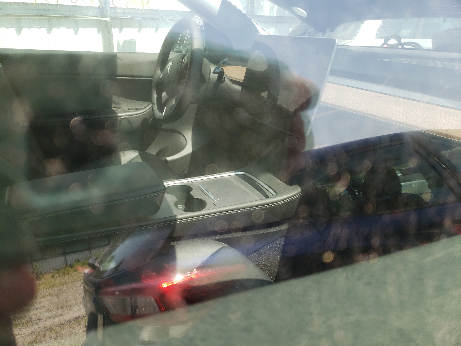 Foto 5 de la subasta – 2021 TESLA MODEL Y con VIN 5YJYGAEE3MF143671