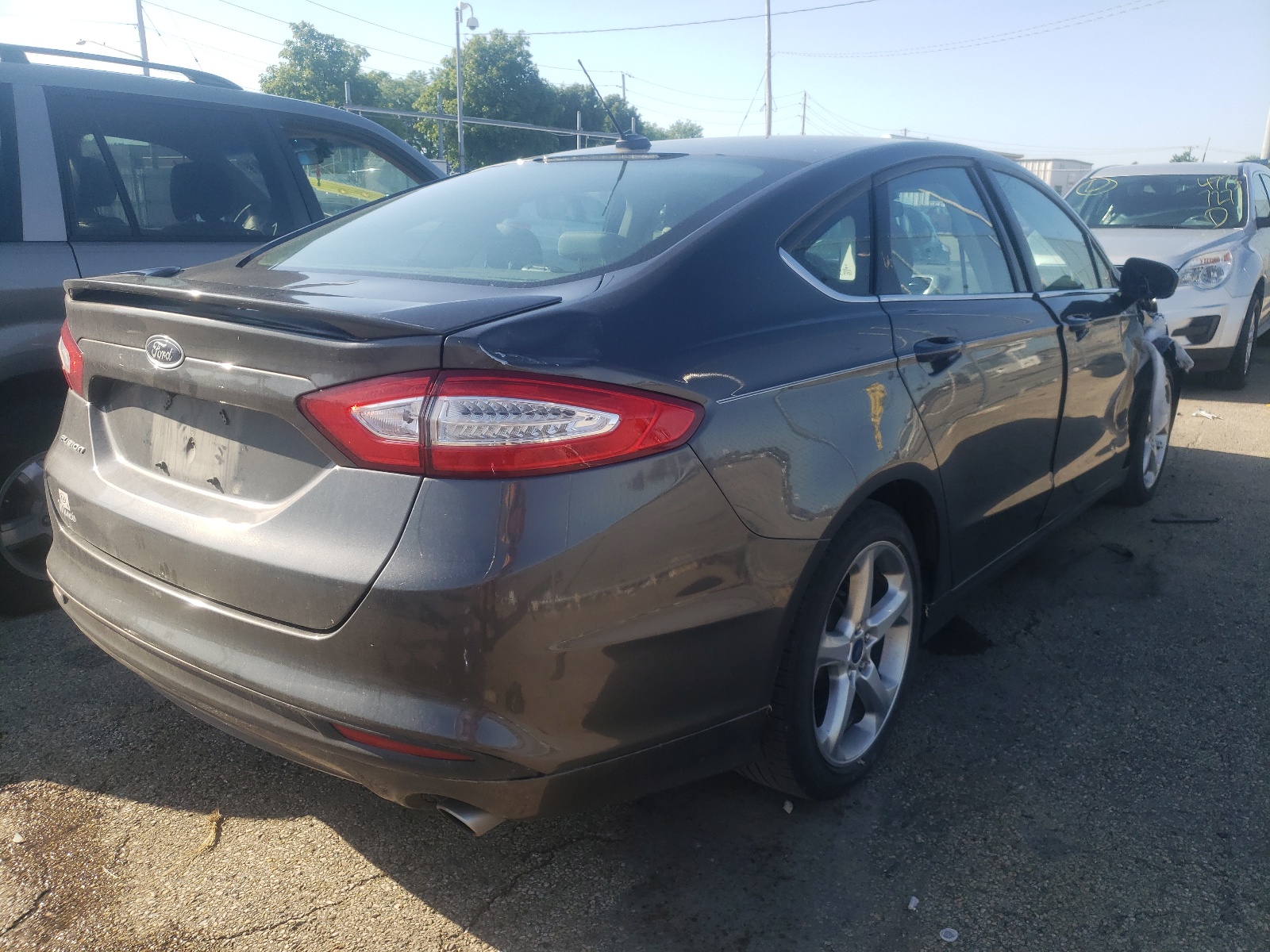 Photo 4 from auction – 2016 FORD FUSION S with VIN 3FA6P0G78GR232225