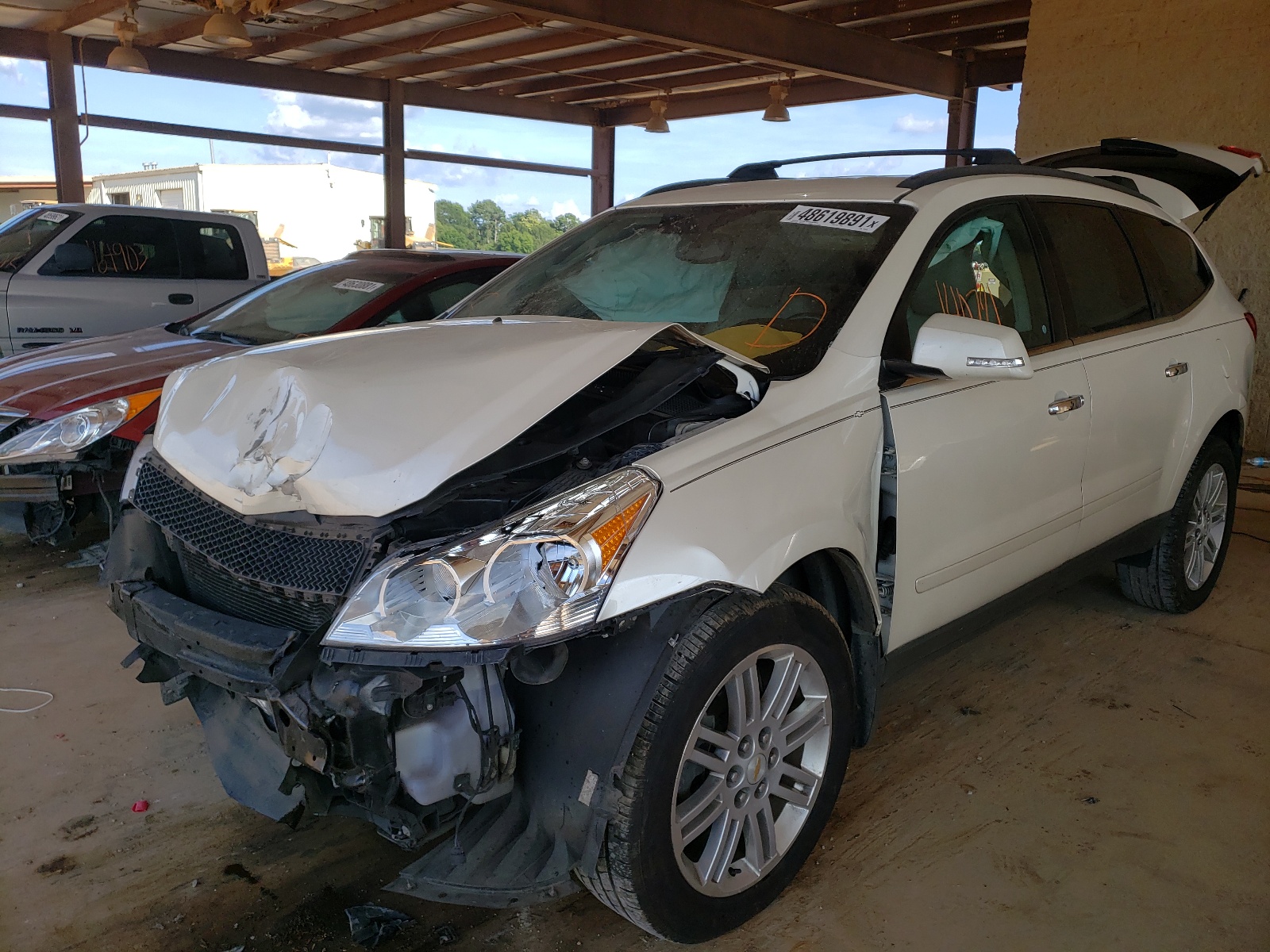 Zdjęcie 2 z aukcji – 2011 CHEVROLET TRAVERSE L z VIN 1GNKRGED3BJ378739
