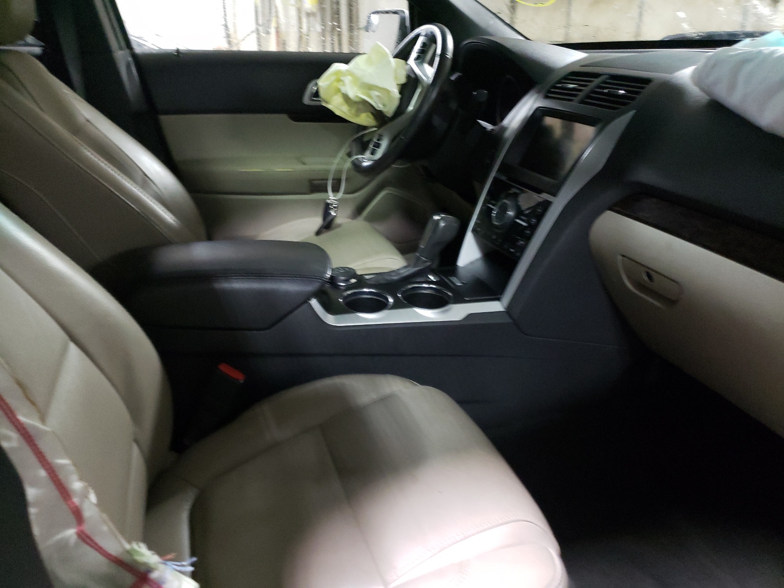 Foto 5 de la subasta – 2011 FORD EXPLORER L con VIN 1FMHK8F83BGA66881