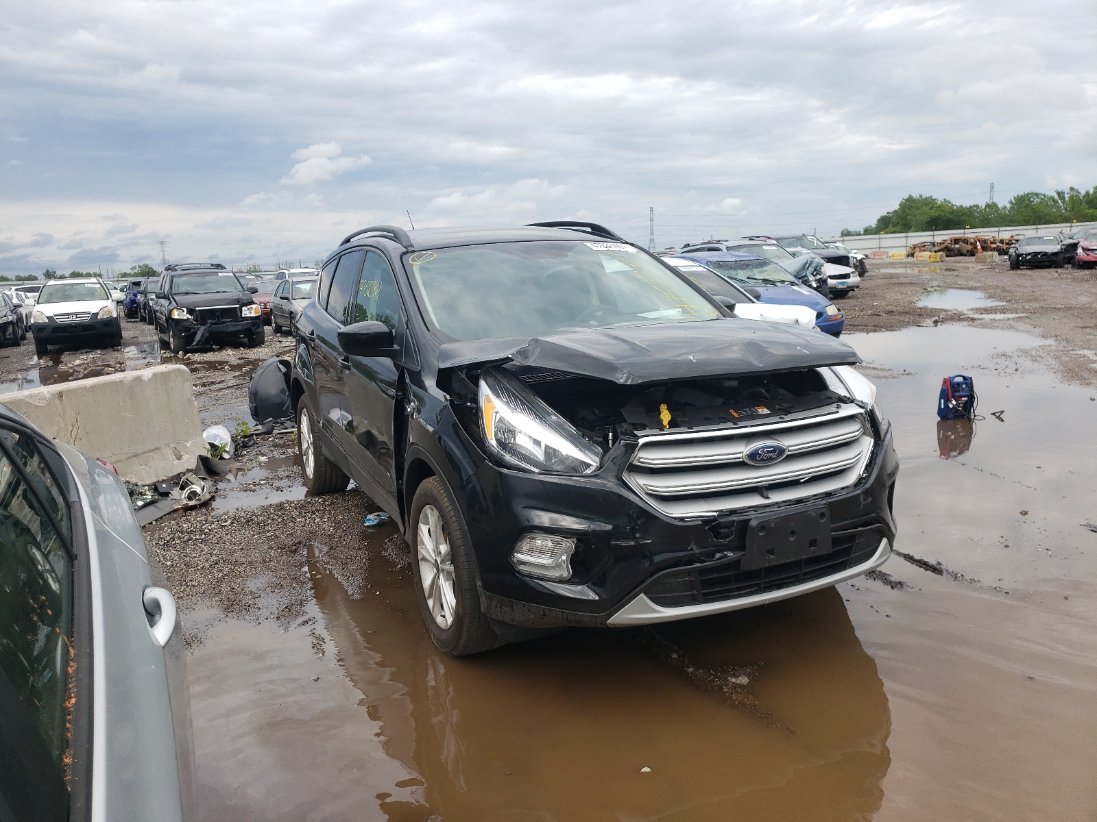 FORD ESCAPE SE 2018 with VIN 1FMCU0GD3JUA40136 - Photo from auction