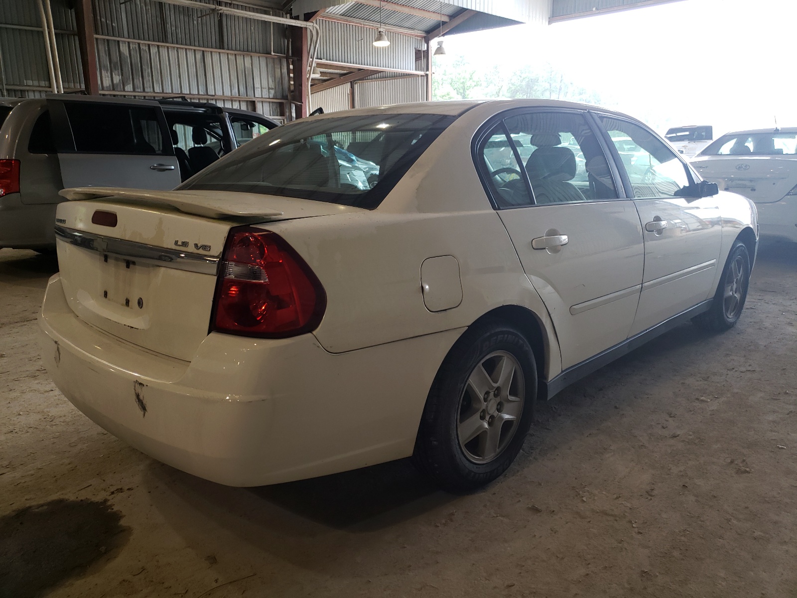 Photo 4 from auction – 2005 CHEVROLET MALIBU LS with VIN 1G1ZT52815F230514