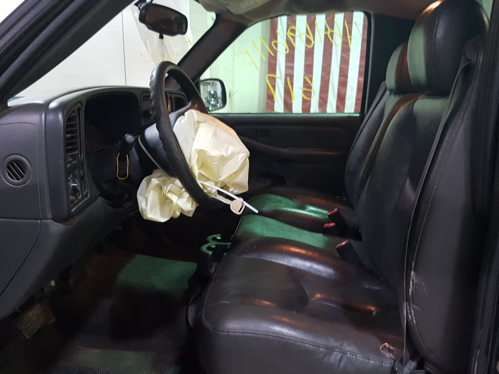 Photo 5 from auction – 2006 CHEVROLET SILVERADO with VIN 3GCEC14X46G228534